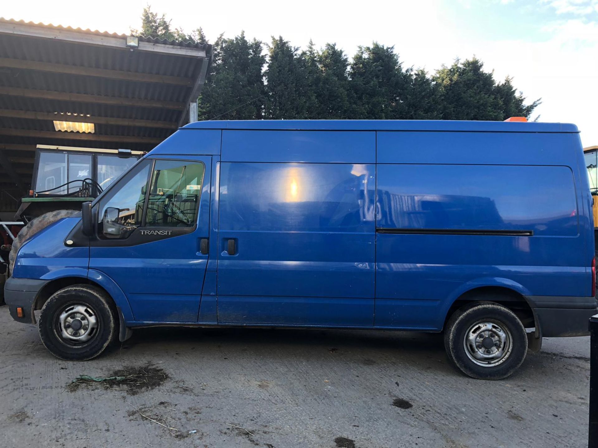 2012/12 REG FORD TRANSIT 125 T350M RWD BLUE DIESEL PANEL VAN, SHOWING 1 FORMER KEEPER *PLUS VAT* - Image 3 of 14