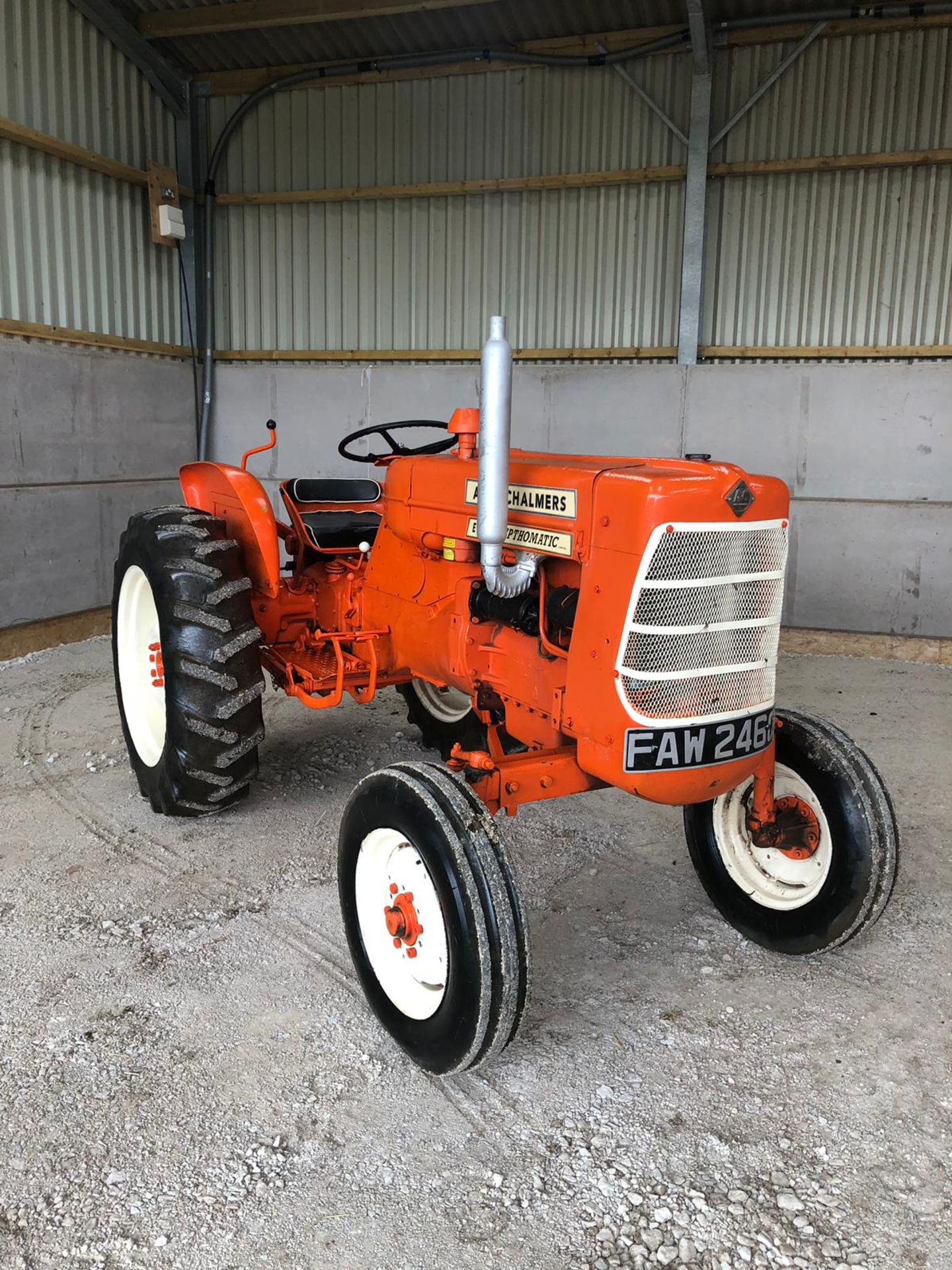 1965 ALLIS CHALMERS ED40 TRACTOR, 4 CYLINDER DIESEL ENGINE *PLUS VAT* - Image 2 of 17