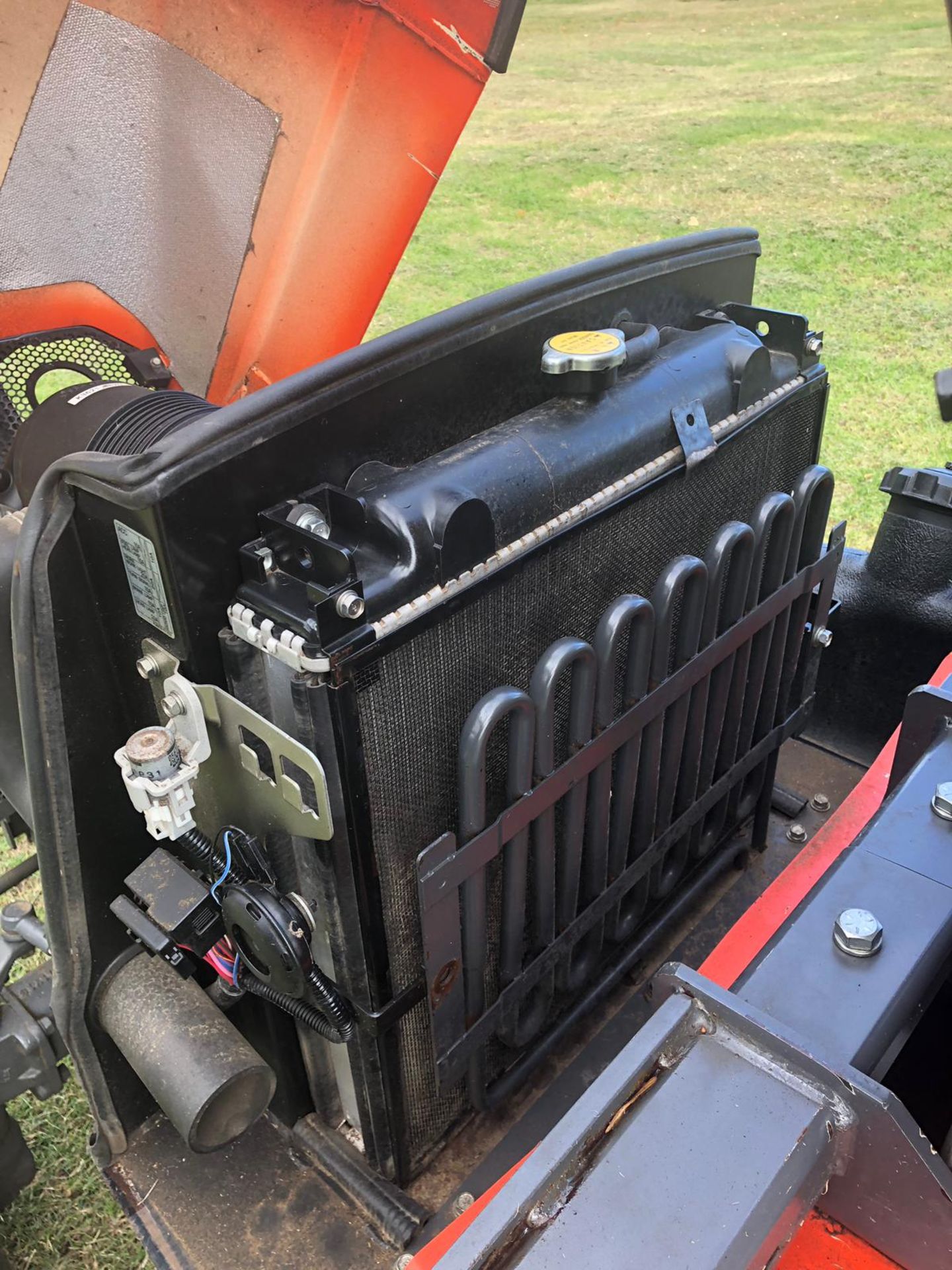 2013/13 REG KUBOTA F3680 ORANGE DIESEL RIDE ON LAWN MOWER, SHOWING 1 FORMER KEEPER *PLUS VAT* - Image 17 of 22