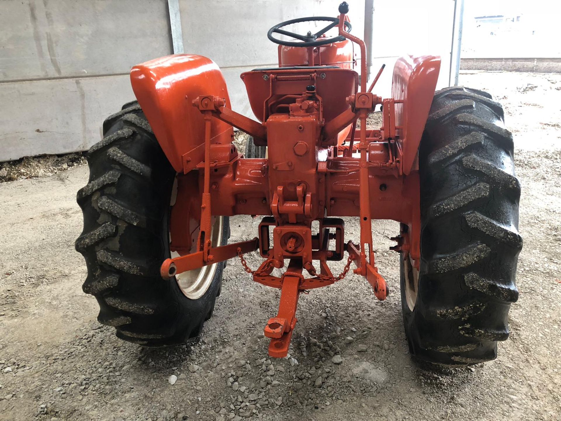 1965 ALLIS CHALMERS ED40 TRACTOR, 4 CYLINDER DIESEL ENGINE *PLUS VAT* - Image 10 of 17