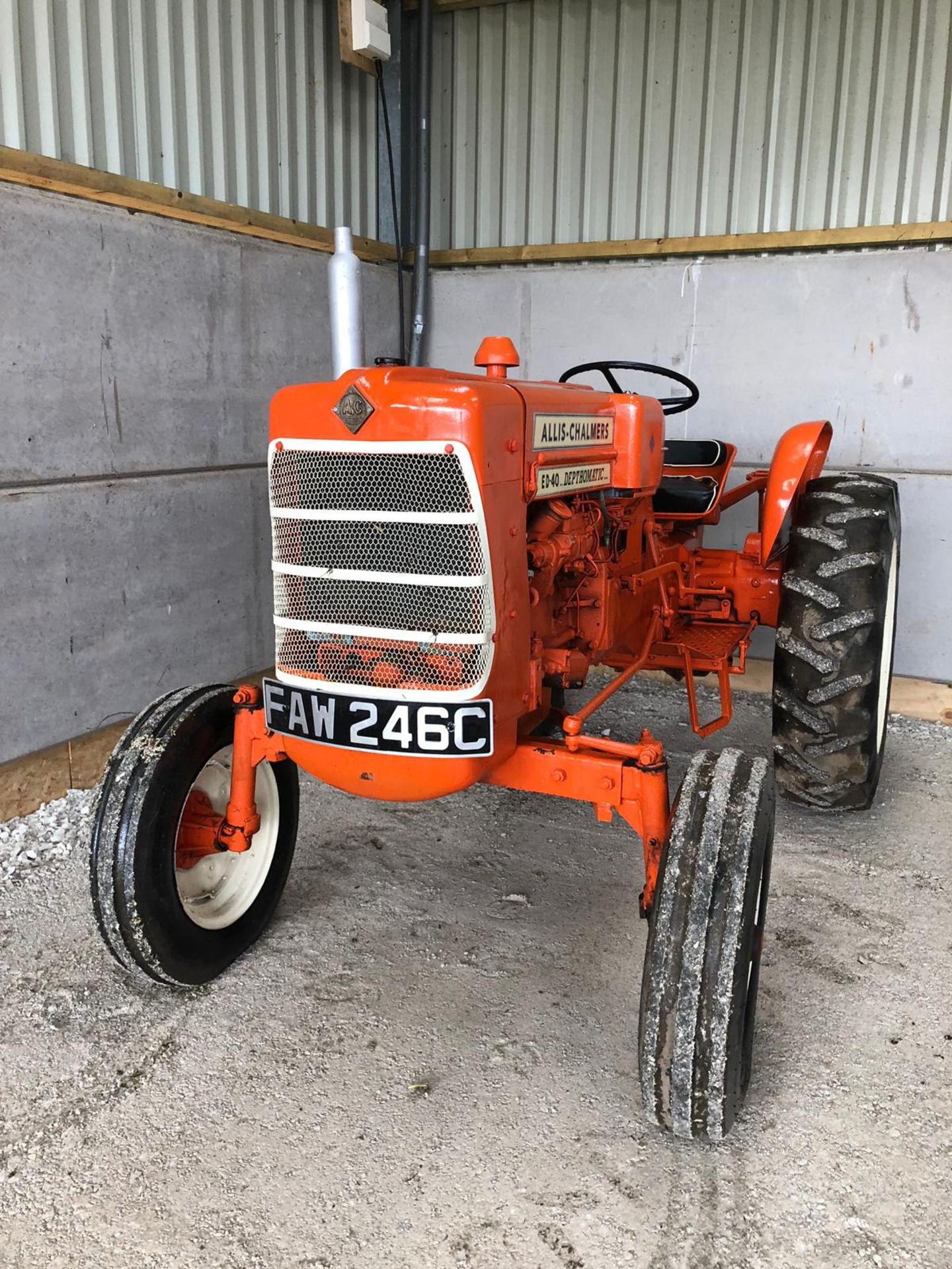 1965 ALLIS CHALMERS ED40 TRACTOR, 4 CYLINDER DIESEL ENGINE *PLUS VAT* - Image 5 of 17