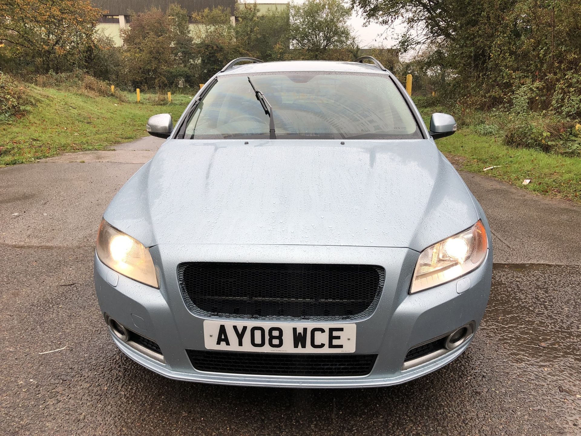 2008/08 REG VOLVO V70 SE DIESEL ESTATE AUTOMATIC BLUE, SHOWING 1 FORMER KEEPER *NO VAT* - Image 2 of 23