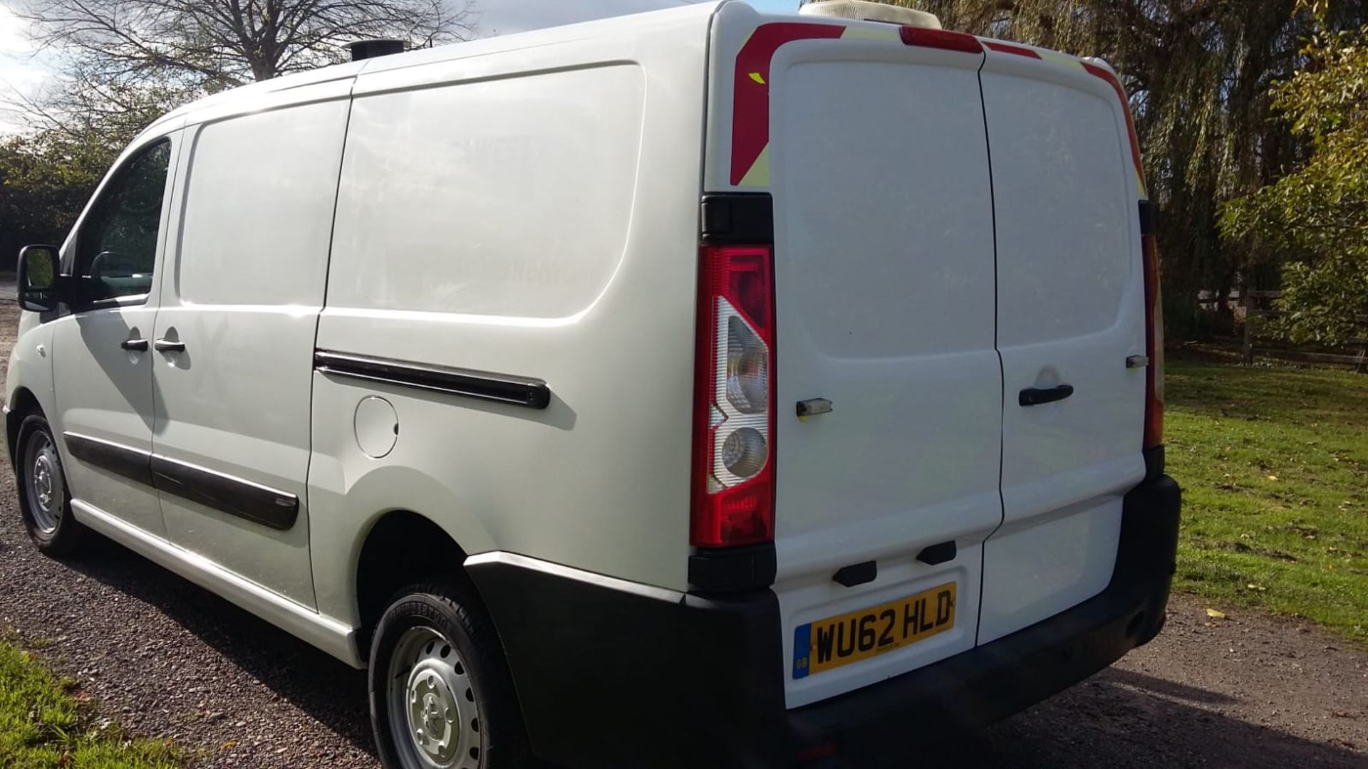 2012/62 REG PEUGEOT EXPERT 1200 L2H1 HDI WHITE DIESEL PANEL VAN, SHOWING 0 FORMER KEEPERS *NO VAT* - Image 4 of 13