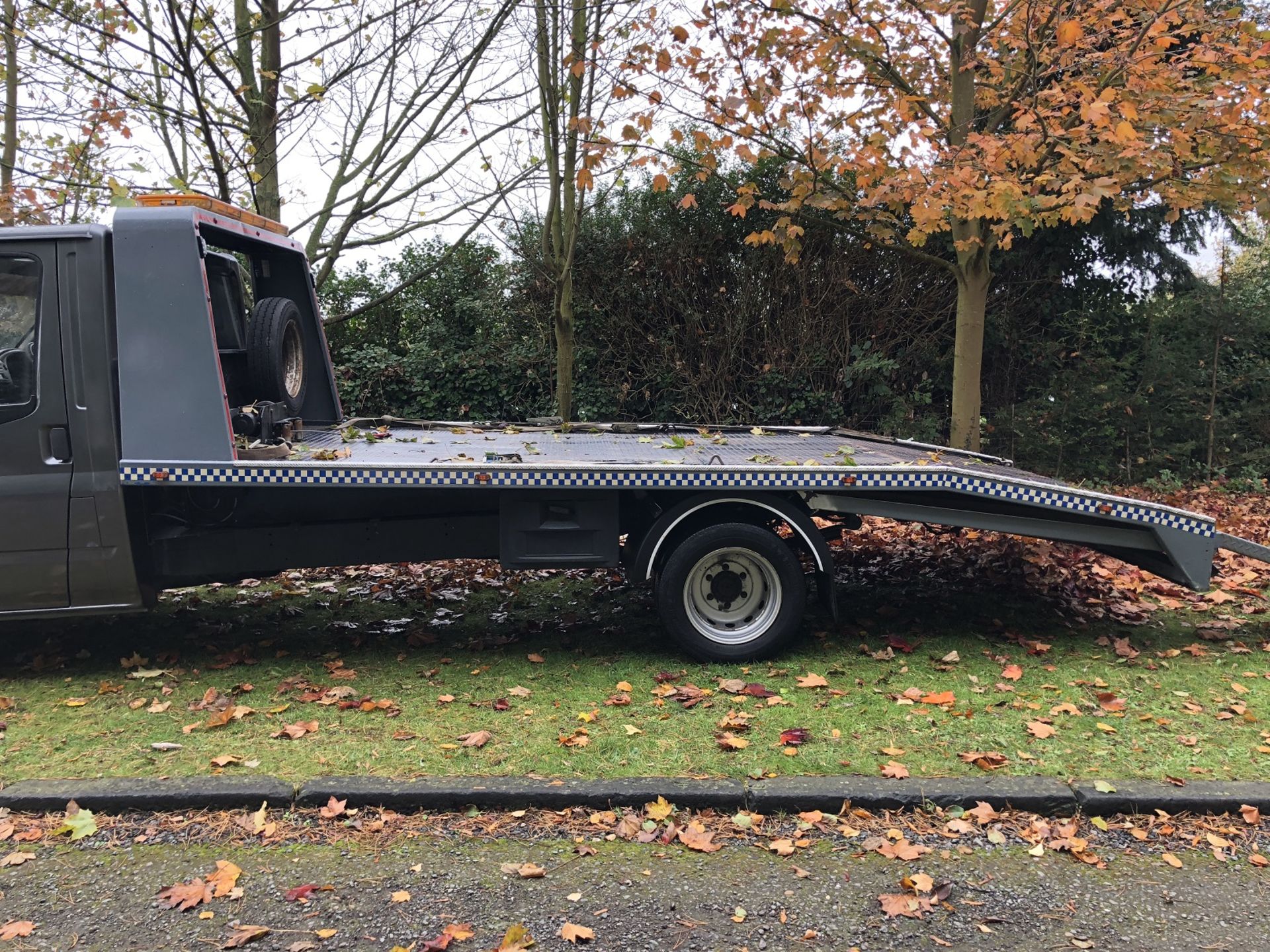 2005/55 REG FORD TRANSIT 350 LWB 135 BHP GREY DIESEL BEAVER TAIL RECOVERY CAR TRANSPORTER *PLUS VAT* - Image 28 of 28