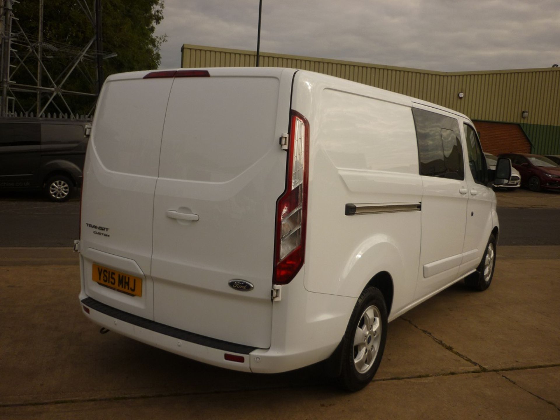 2015/15 REG FORD TRANSIT CUSTOM 290 LWB LIMITED EDITION FACTORY DOUBLE CAB 2.2 125 PS *PLUS VAT* - Image 2 of 5