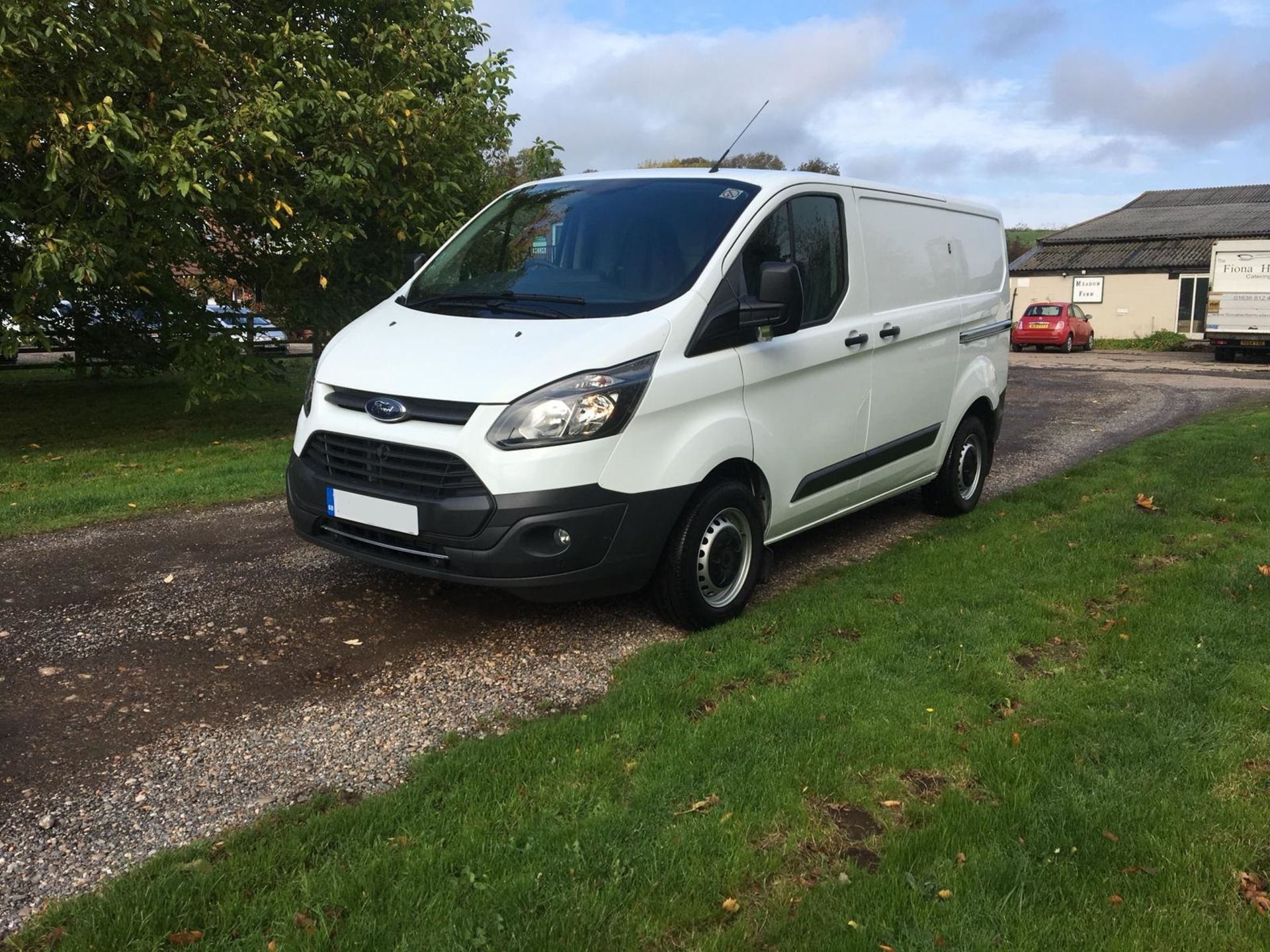 2018/67 REG FORD TRANSIT CUSTOM 310 WHITE DIESEL PANEL VAN, SHOWING 0 FORMER KEEPERS *NO VAT* - Image 3 of 8