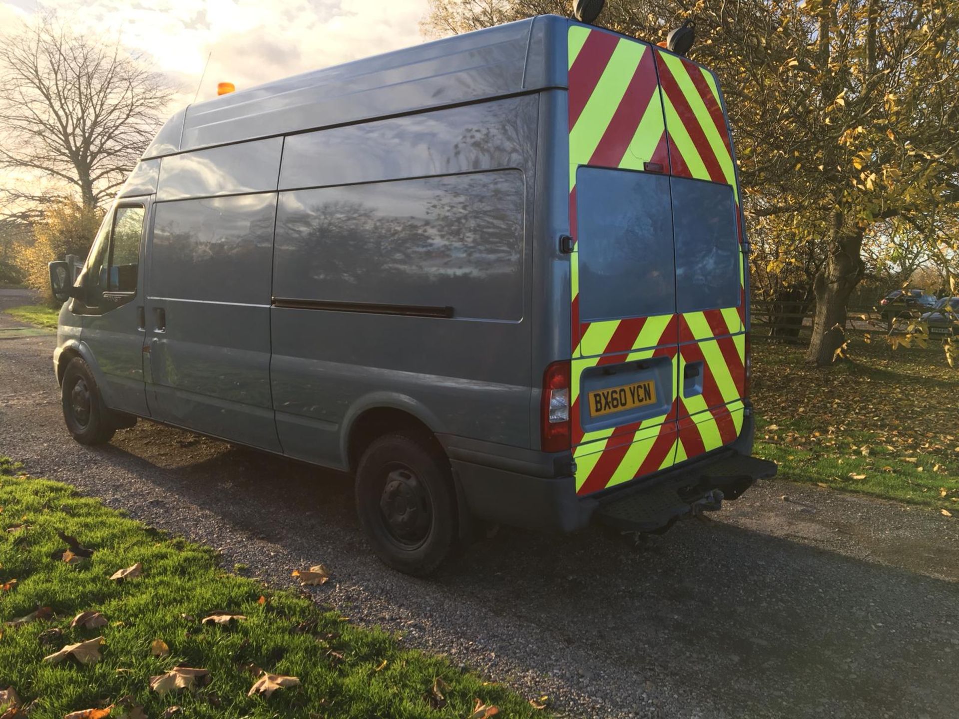 2010/60 REG FORD TRANSIT 115 T350L RWD BLUE DIESEL PANEL VAN, COMPRESSOR AND ELECTRICS *NO VAT* - Image 5 of 17