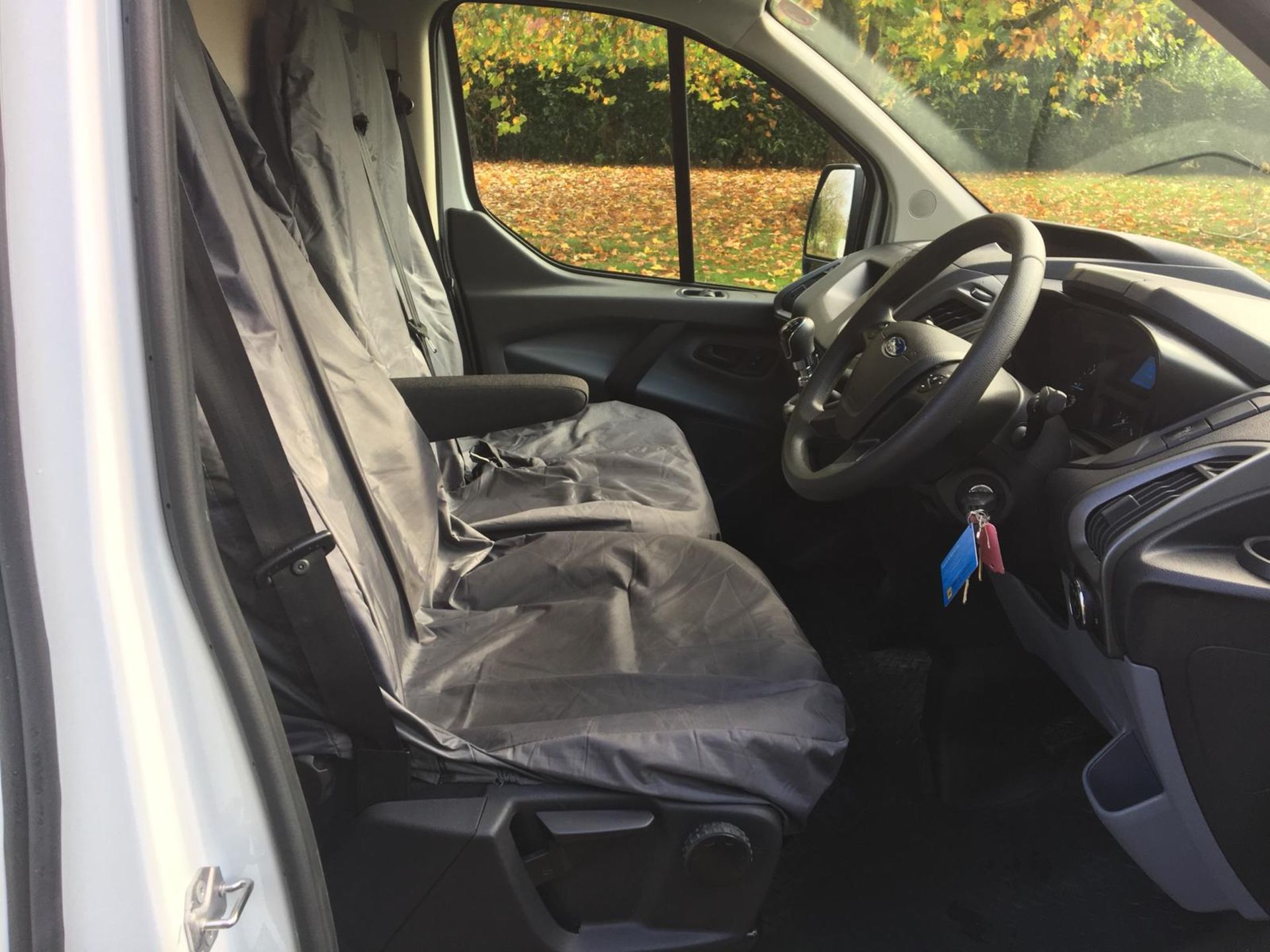 2018/67 REG FORD TRANSIT CUSTOM 310 WHITE DIESEL PANEL VAN, SHOWING 0 FORMER KEEPERS *NO VAT* - Image 7 of 8