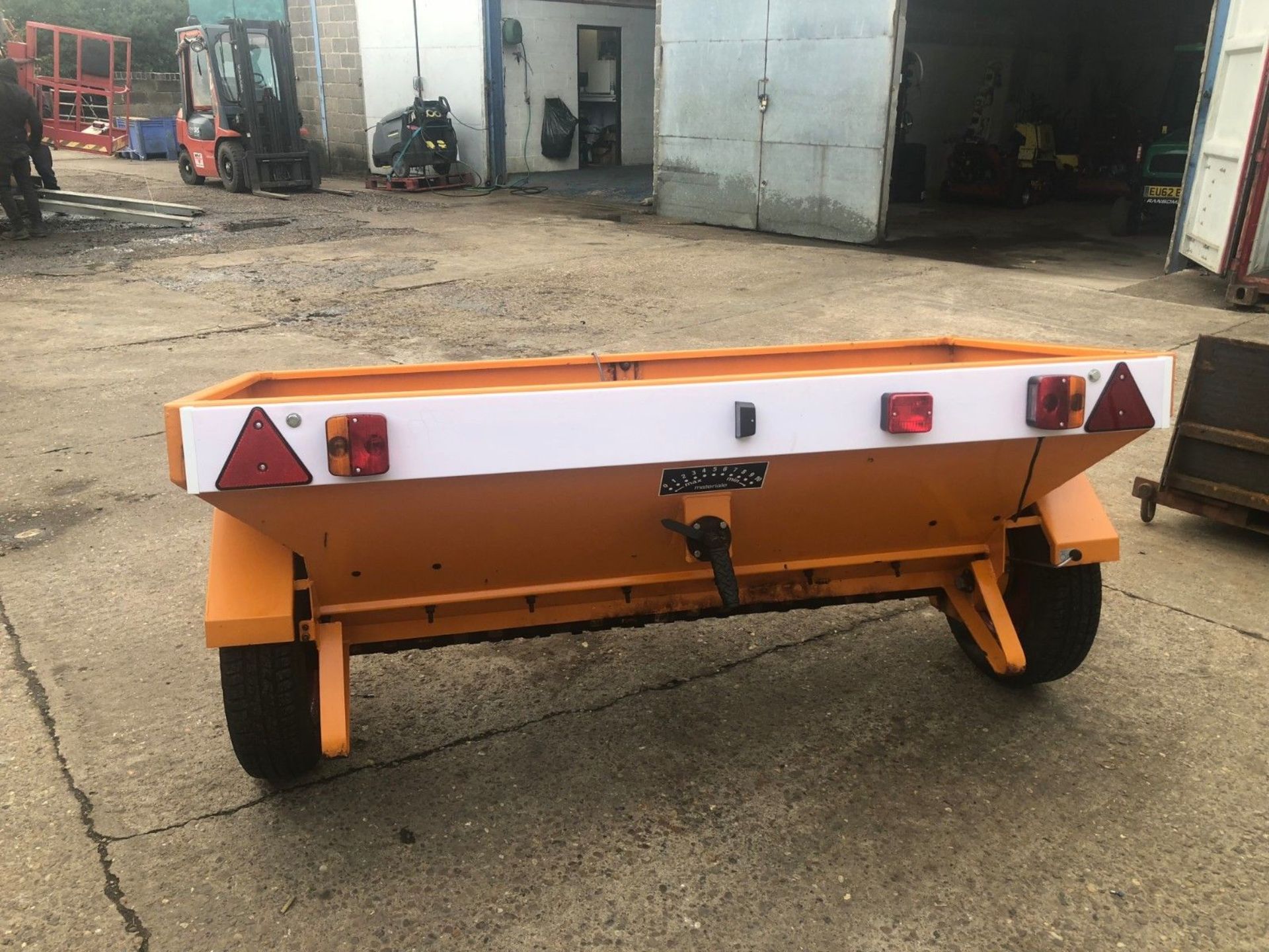 SALT SPREADER / GRITTER EPOKE ITM60, 6 FOOT WIDE, FAST TOW *PLUS VAT* - Image 2 of 5