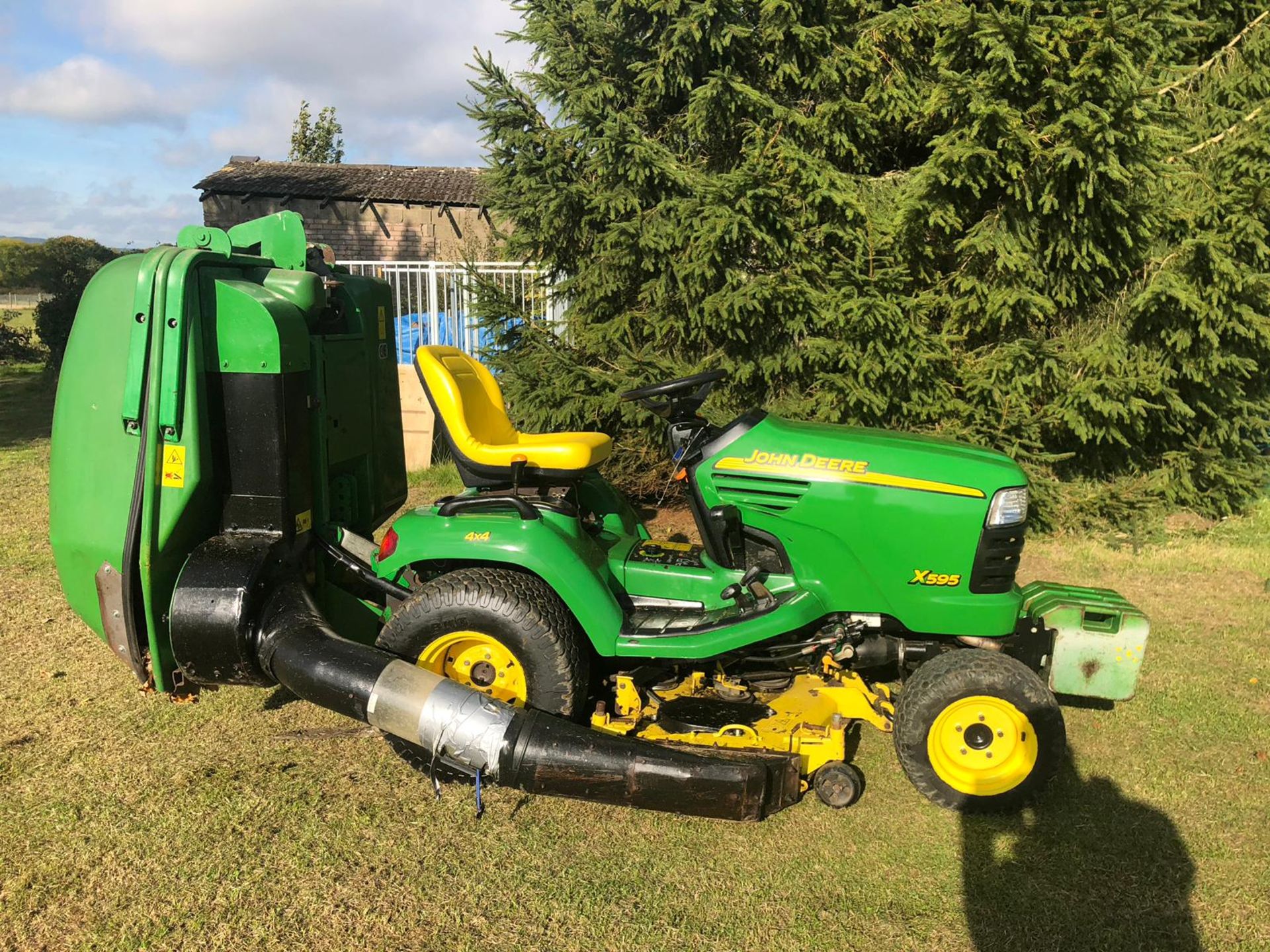 JOHN DEERE X595 RIDE ON DIESEL LAWN MOWER, IN WORKING ORDER *PLUS VAT*