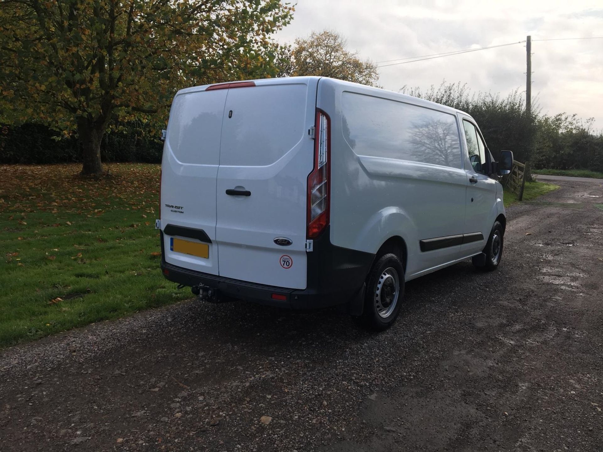 2018/67 REG FORD TRANSIT CUSTOM 310 WHITE DIESEL PANEL VAN, SHOWING 0 FORMER KEEPERS *NO VAT* - Image 5 of 8