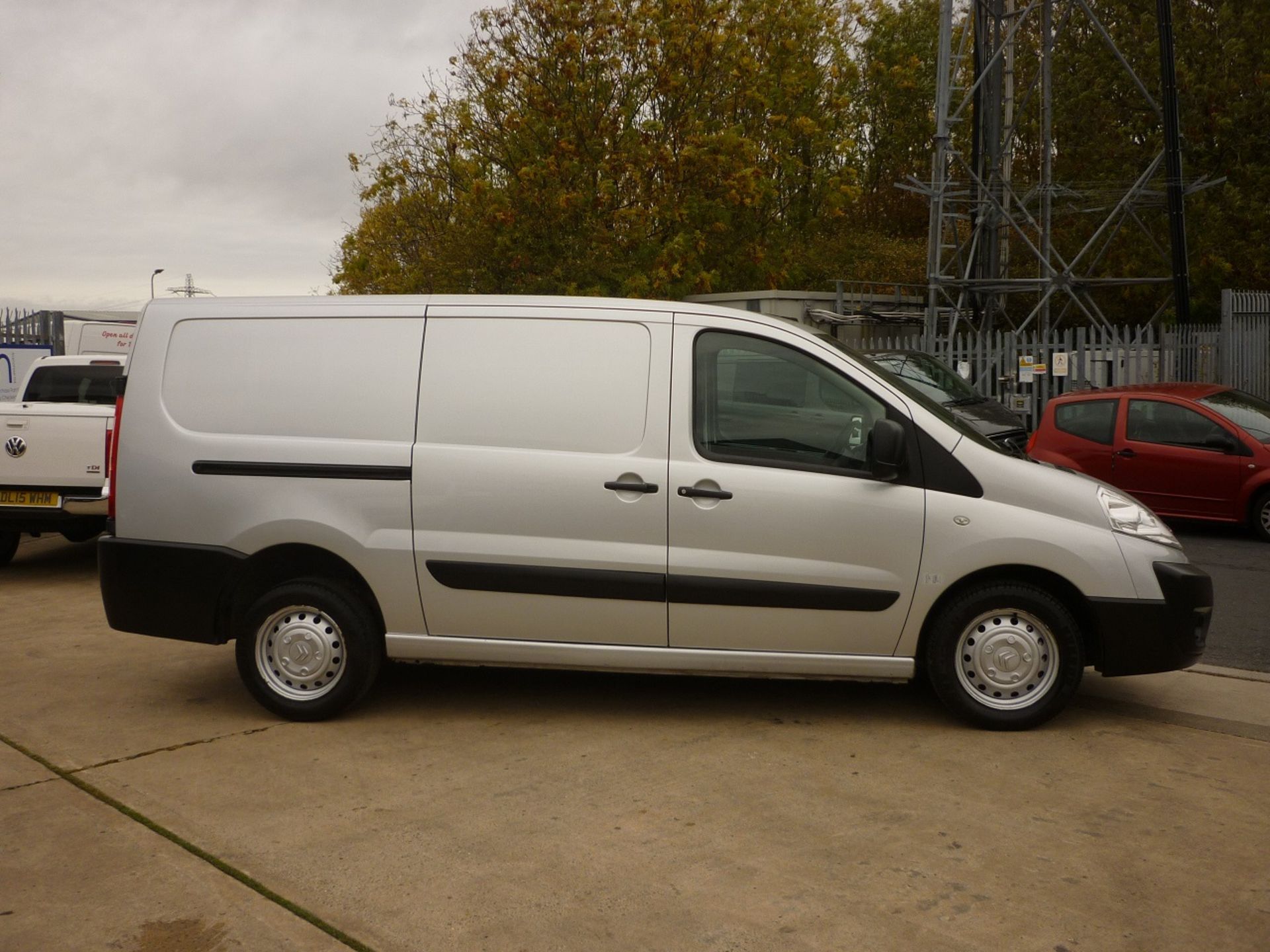 2014/63 REG CITROEN DISPATCH 1200 L2H1 ENTERPRISE SILVER DIESEL PANEL VAN, SHOWING 0 FORMER KEEPERS