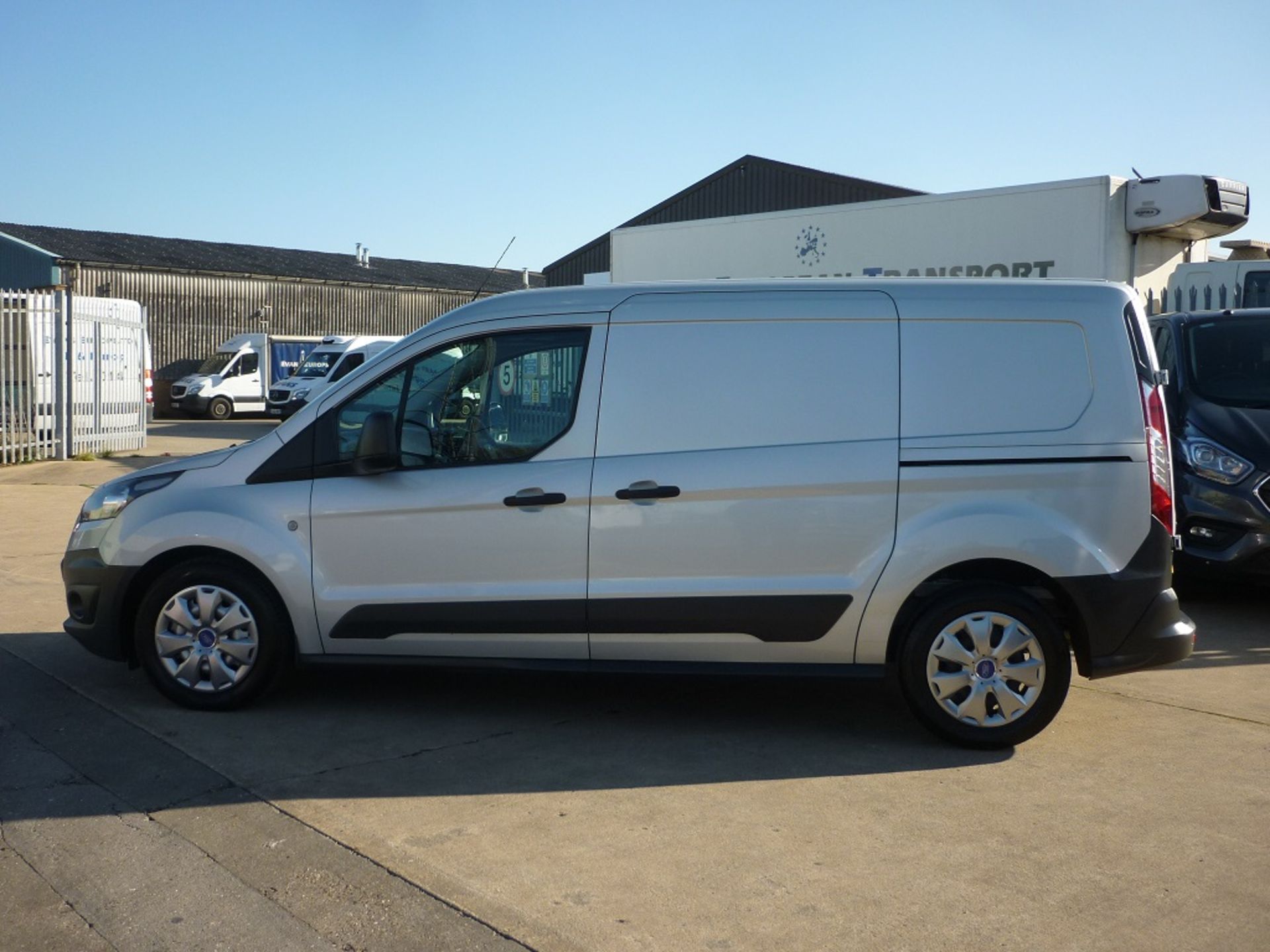2015/15 REG FORD TRANSIT CONNECT 210 ECO-TECH SILVER DIESEL PANEL VAN, SHOWING 0 FORMER KEEPERS - Image 3 of 7