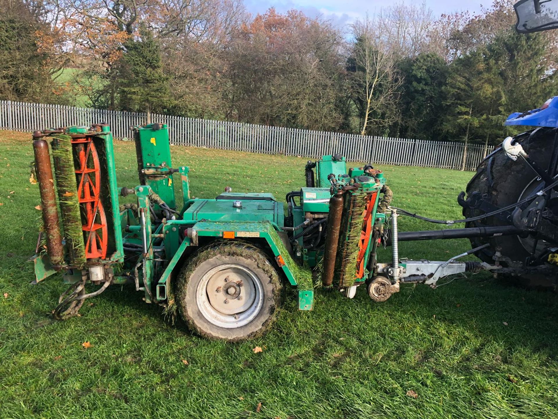 RANSOMES TG3400 5 GANG SINGLE AXLE TRAILED MOWER, RUNS AND WORKS *PLUS VAT* - Image 3 of 16
