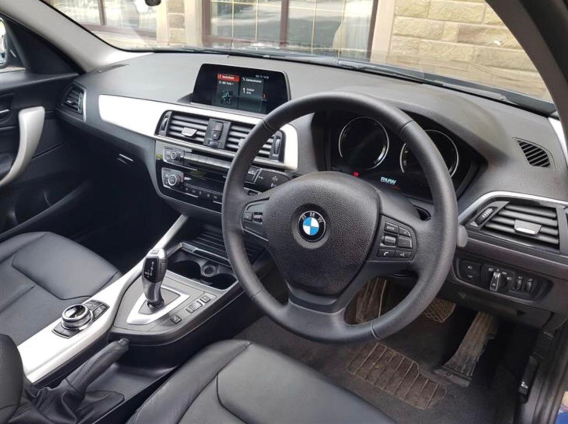 2018/67 REG BMW 118D SE AUTOMATIC BLUE DIESEL 5 DOOR HATCHBACK, SHOWING 0 FORMER KEEPERS *NO VAT* - Image 16 of 18