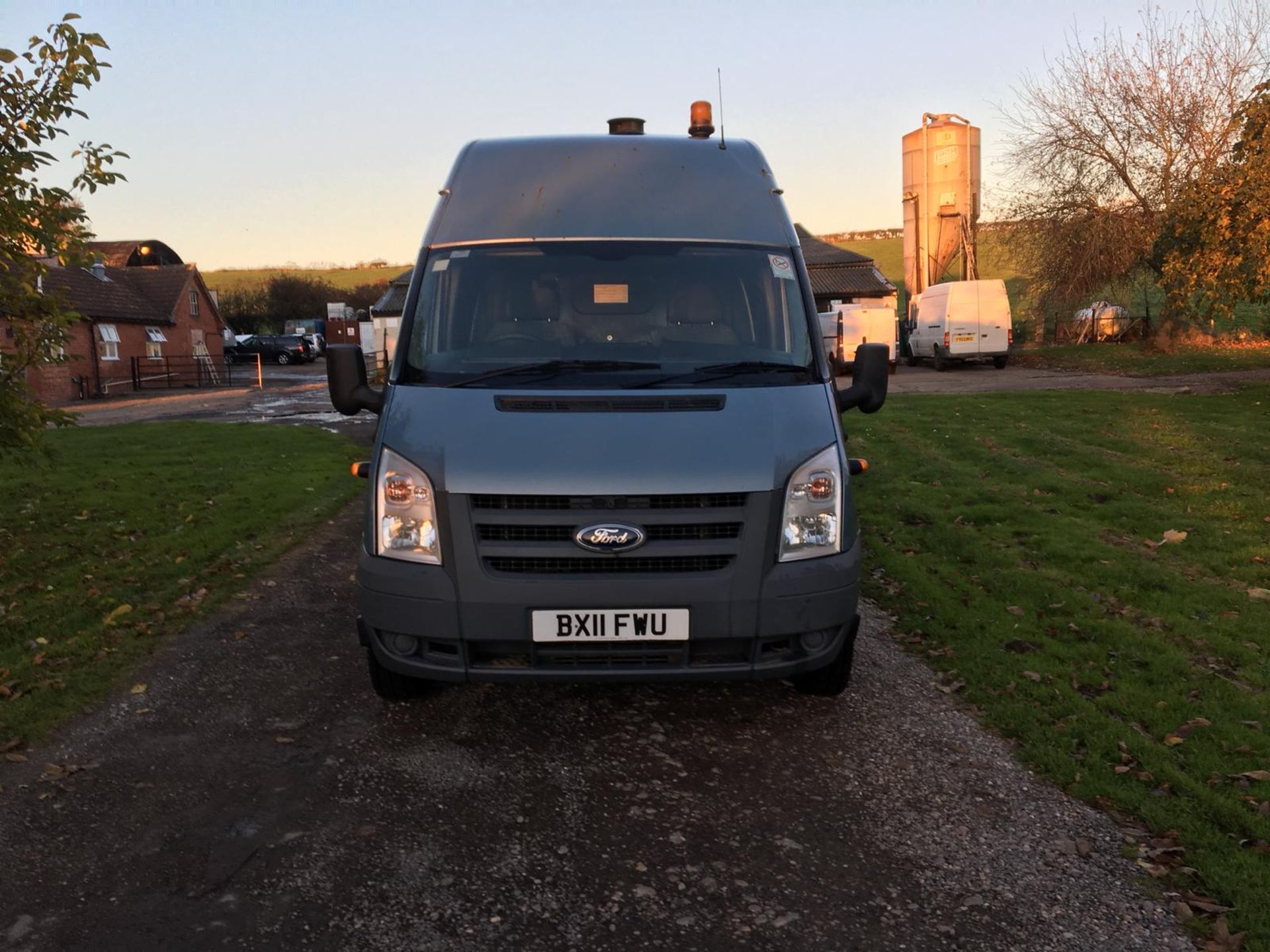 2011/11 REG FORD TRANSIT 115 T460 RWD BLUE DIESEL PANEL VAN, NIGHT HEATER, SHOWING 0 FORMER KEEPERS - Bild 2 aus 14