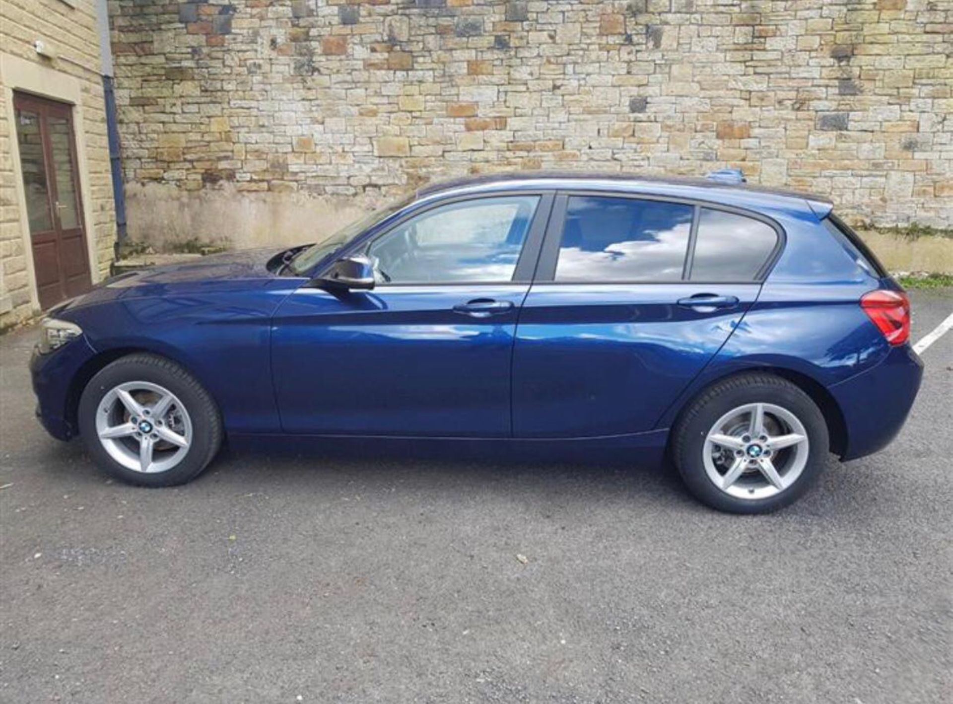 2018/67 REG BMW 118D SE AUTOMATIC BLUE DIESEL 5 DOOR HATCHBACK, SHOWING 0 FORMER KEEPERS *NO VAT* - Image 4 of 18