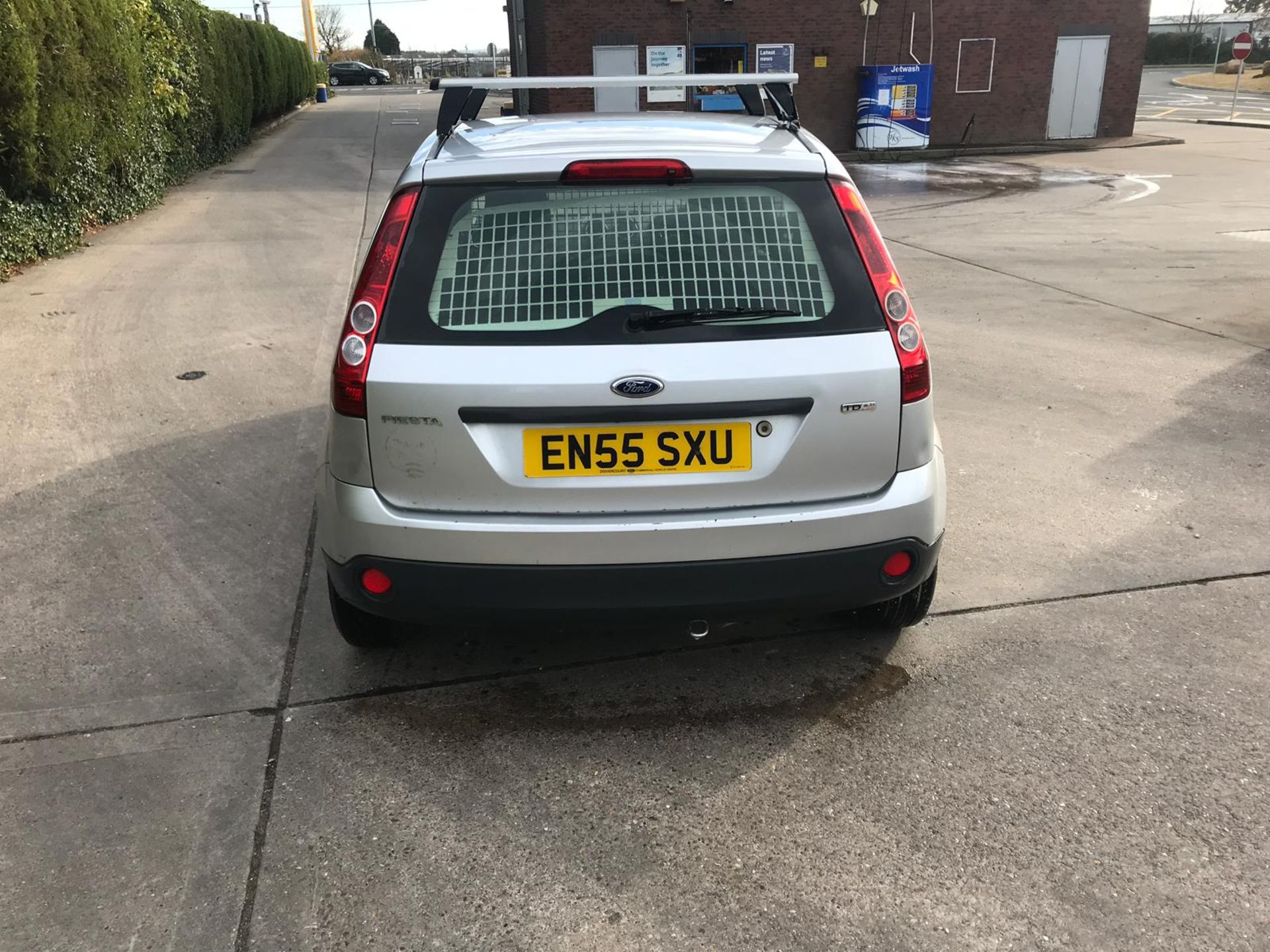 2006/55 REG FORD FIESTA TDCI SILVER DIESEL CAR DERIVED VAN, SHOWING 1 FORMER KEEPER *NO VAT* - Image 4 of 9