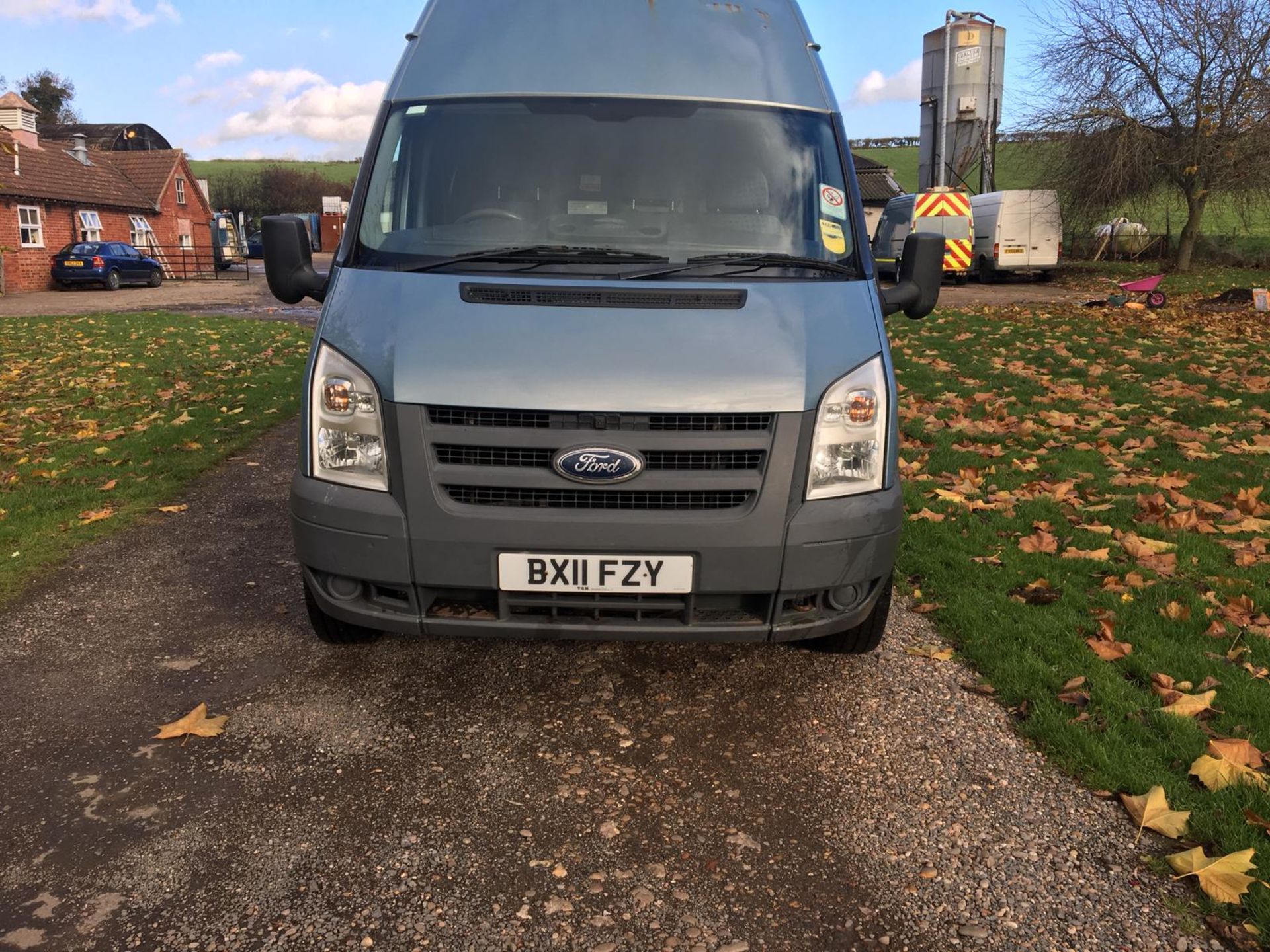 2011/11 REG FORD TRANSIT 115 T350L RWD BLUE DIESEL PANEL VAN, SHOWING 0 FORMER KEEPERS *NO VAT* - Image 2 of 11