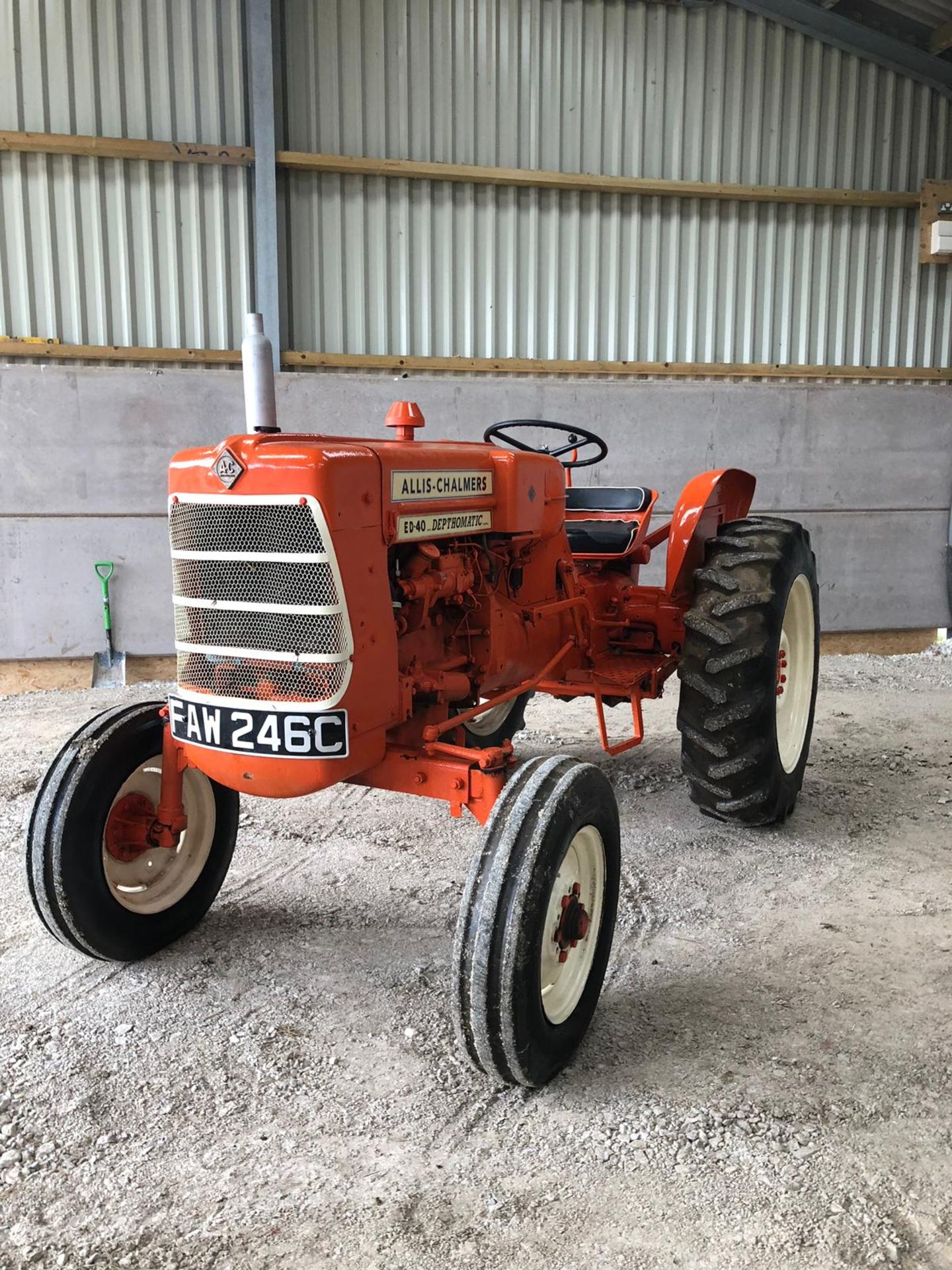 1965 ALLIS CHALMERS ED40 TRACTOR, 4 CYLINDER DIESEL ENGINE *PLUS VAT* - Image 6 of 17