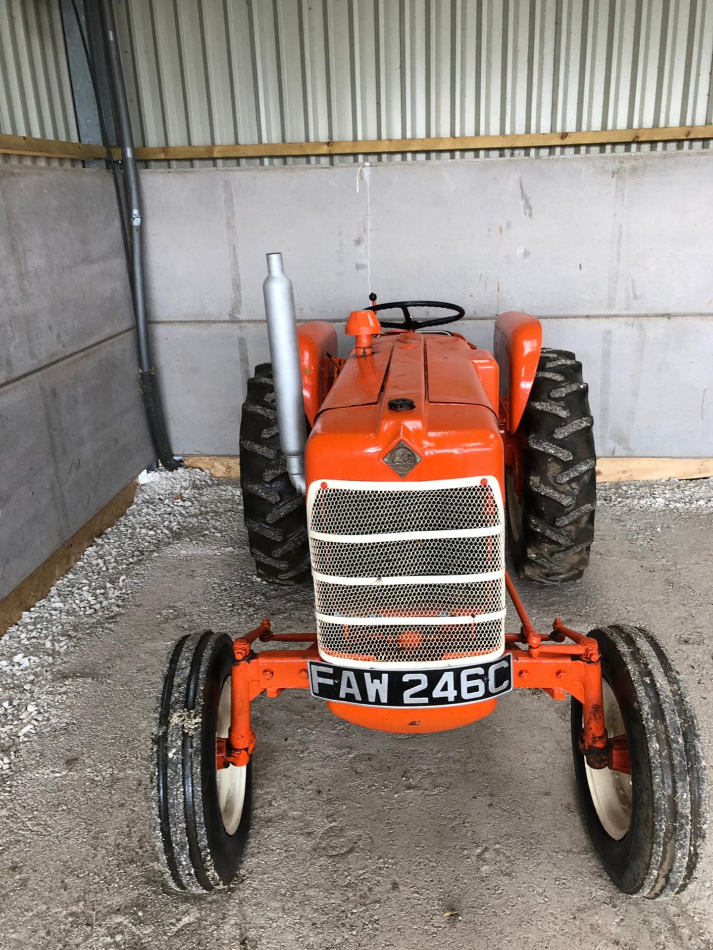 1965 ALLIS CHALMERS ED40 TRACTOR, 4 CYLINDER DIESEL ENGINE *PLUS VAT* - Image 3 of 17