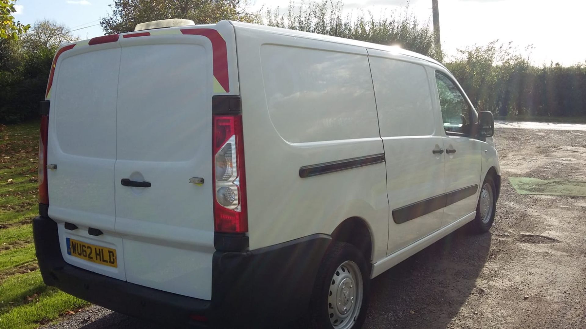 2012/62 REG PEUGEOT EXPERT 1200 L2H1 HDI WHITE DIESEL PANEL VAN, SHOWING 0 FORMER KEEPERS *NO VAT* - Image 5 of 13