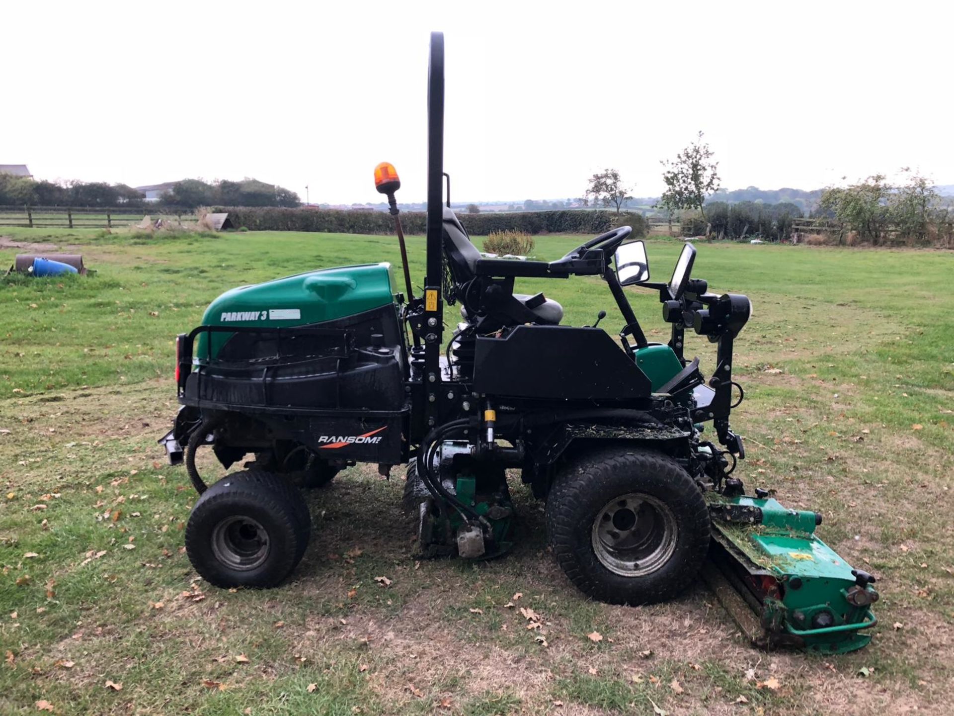 RANSOMES PARKWAY 3 MOWER, SHOWING 2820 HOURS (UNVERIFIED) *PLUS VAT*