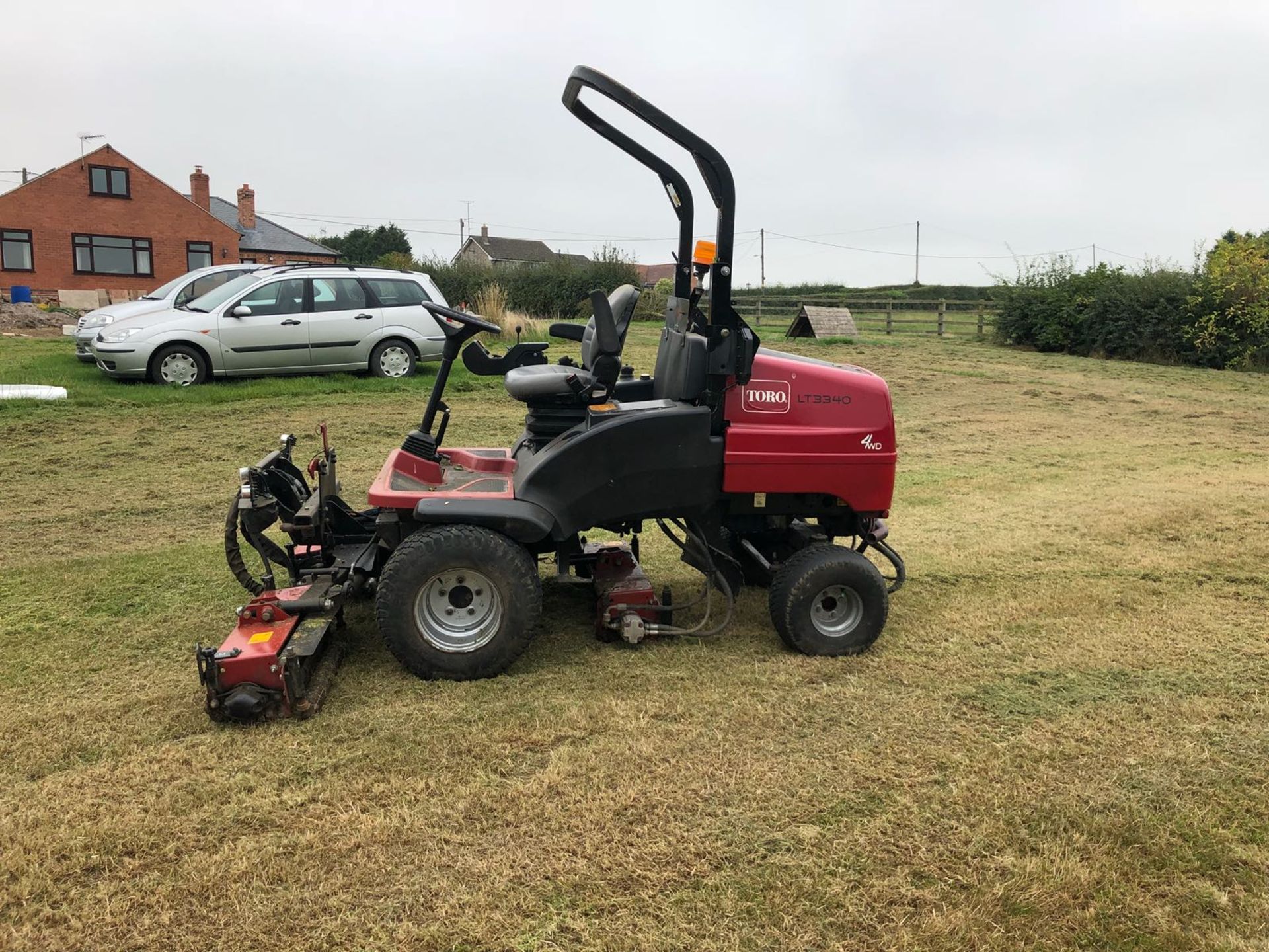 2012/12 REG TORO LT3340 4WD REEL DIESEL RIDE ON LAWN MOWER *PLUS VAT* - Image 3 of 11