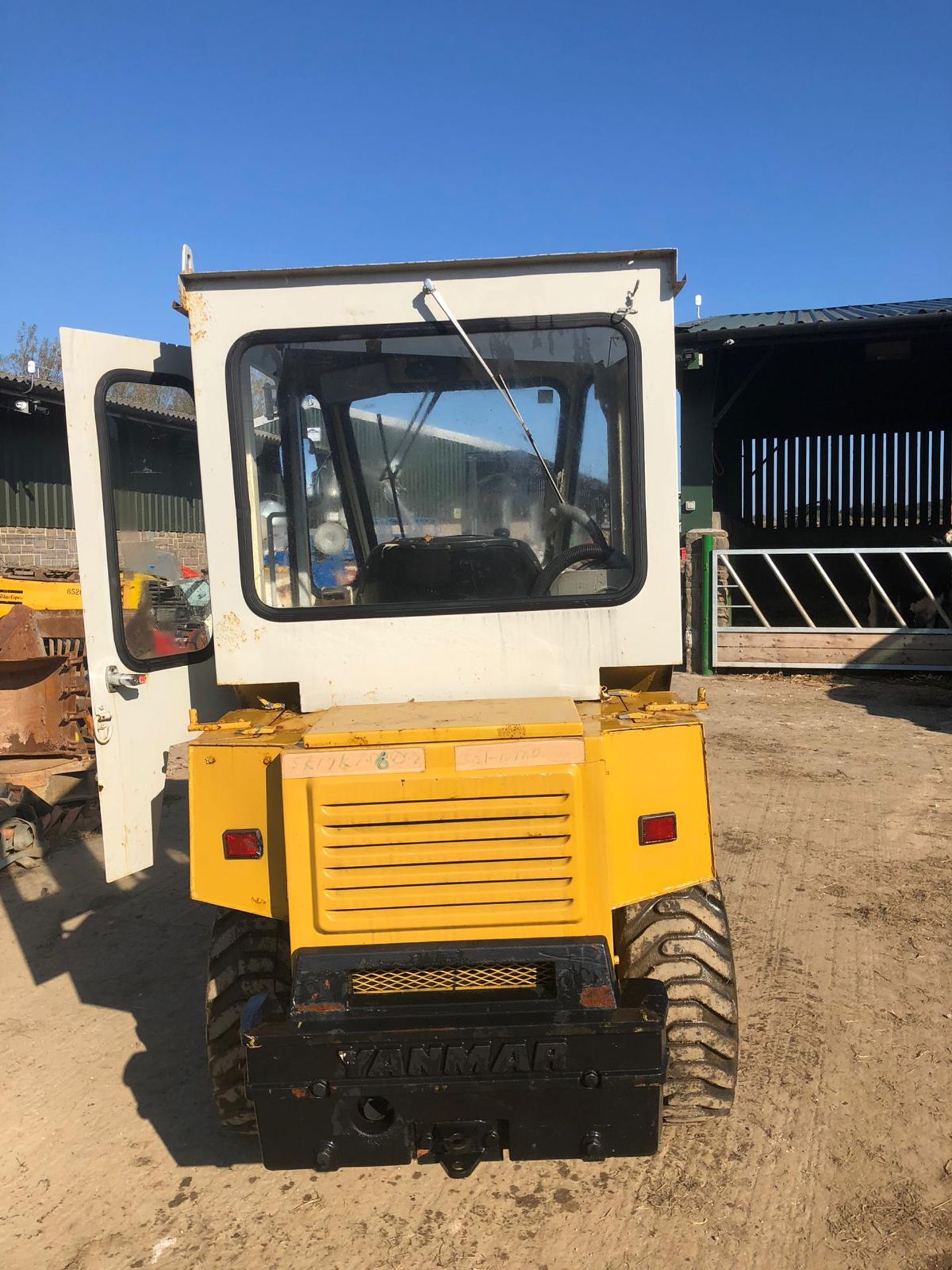 YANMAR DIESEL LOADING SHOVEL WHEEL LOADER *PLUS VAT* - Image 10 of 20