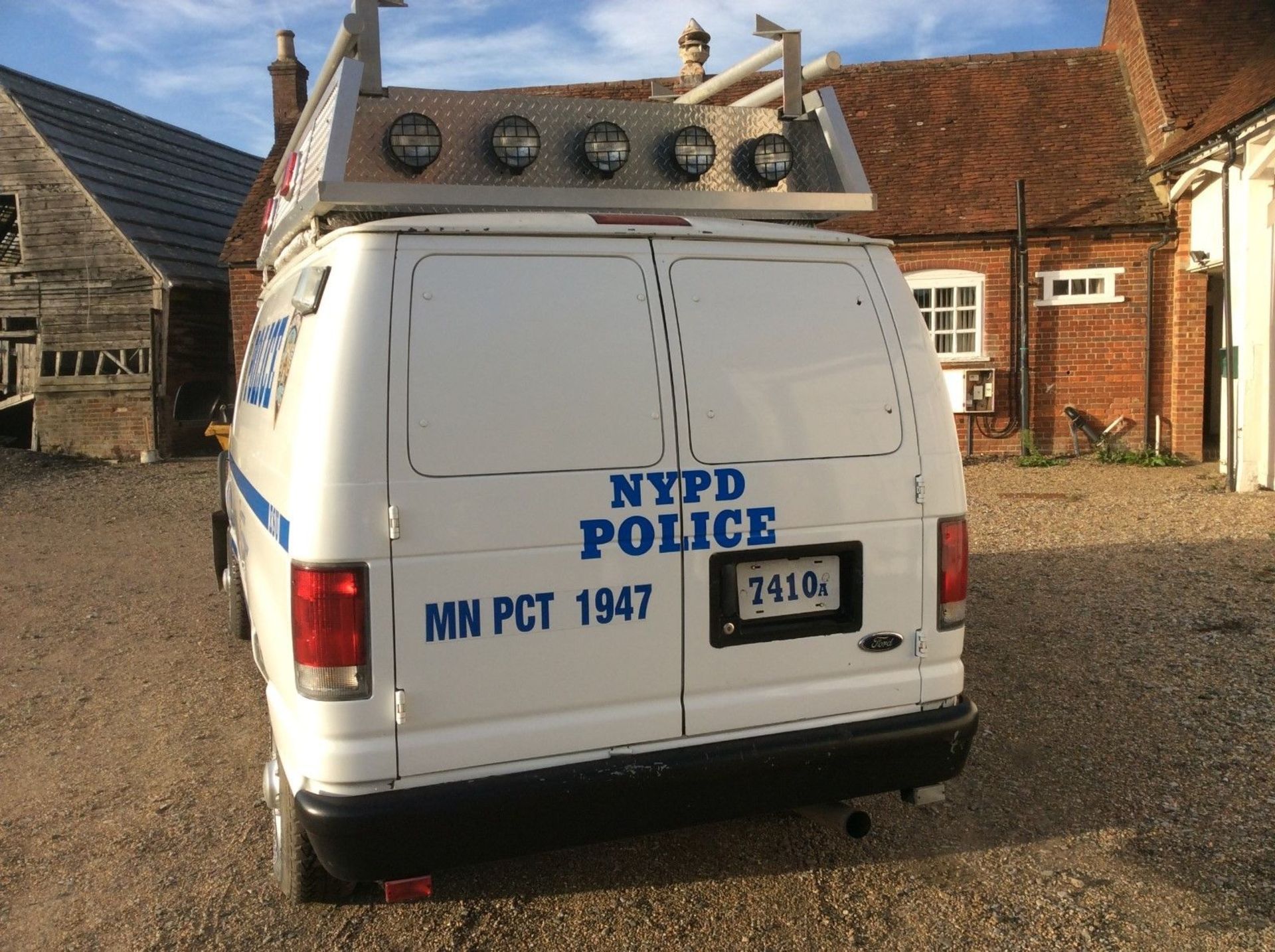 1998 FORD ECONOLINE E250 NYPD WHITE - EX FILM VAN *PLUS VAT* - Image 8 of 10