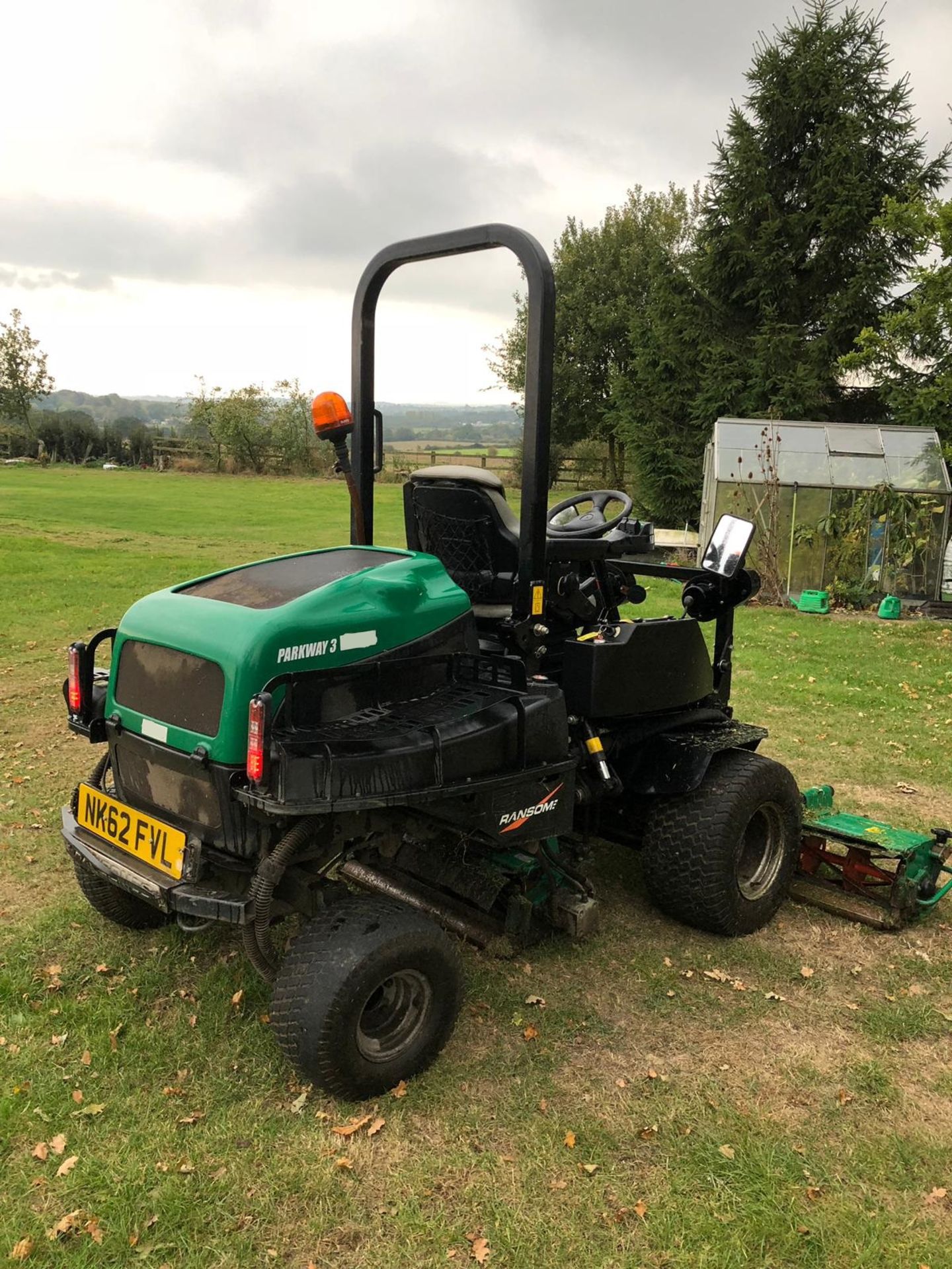 RANSOMES PARKWAY 3 MOWER, SHOWING 2820 HOURS (UNVERIFIED) *PLUS VAT* - Image 9 of 12