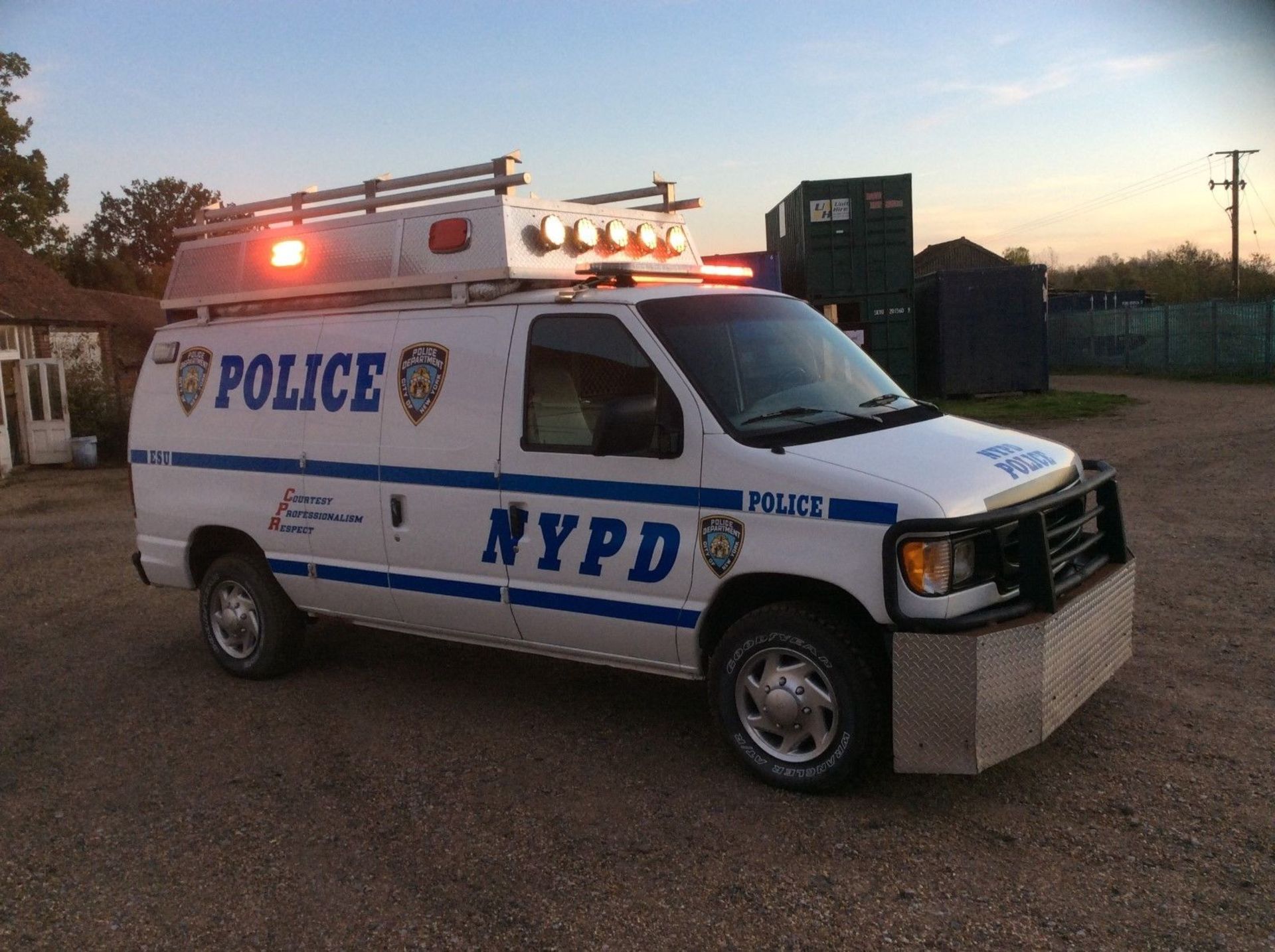 1998 FORD ECONOLINE E250 NYPD WHITE - EX FILM VAN *PLUS VAT*