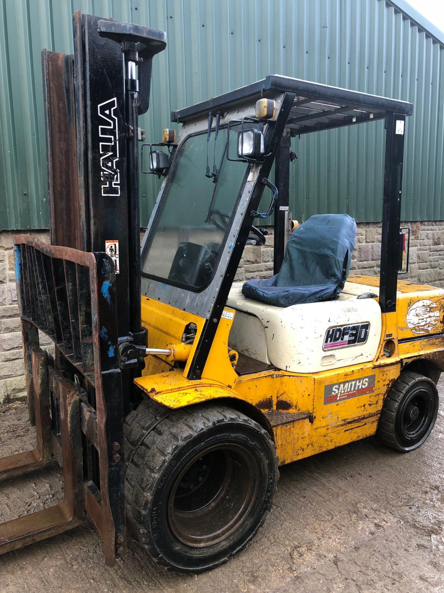 HALLA HDF-30 3 TONNE FORKLIFT CONTAINER SPEC *PLUS VAT* - Image 2 of 15