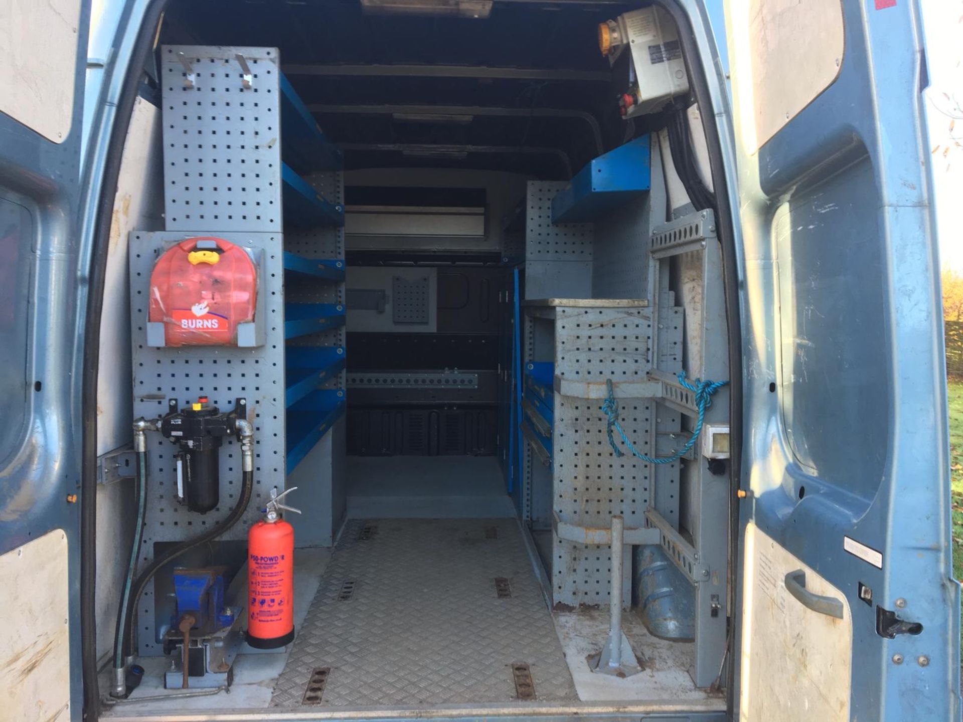 2011/61 REG FORD TRANSIT 115 T350L RWD BLUE DIESEL PANEL VAN, COMPRESSOR & ELECTRICS WORK - Image 8 of 12