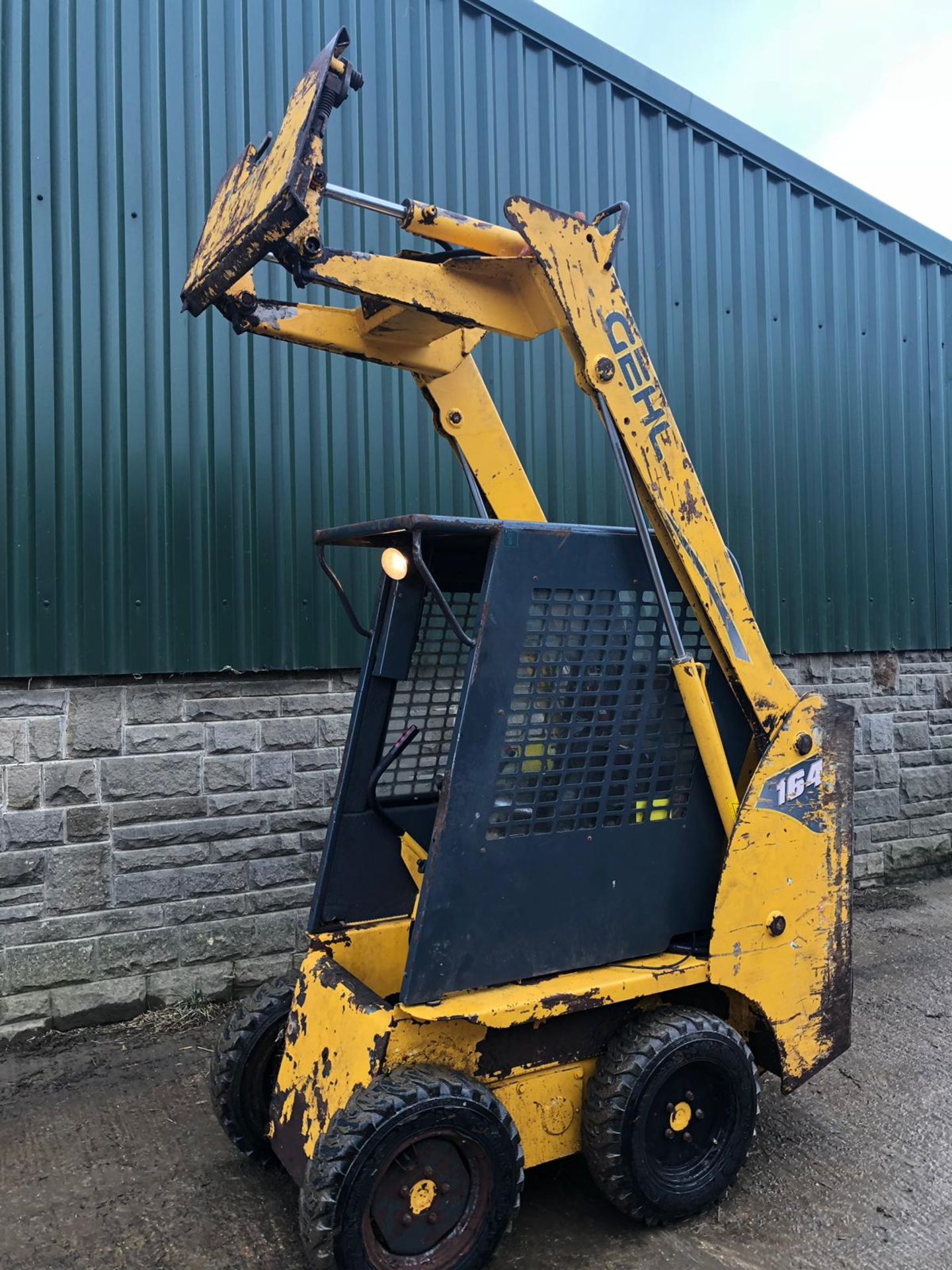 2005 GEHL COMPACT LOADER SKID STEER MODEL SL 1640 *PLUS VAT* - Image 2 of 13