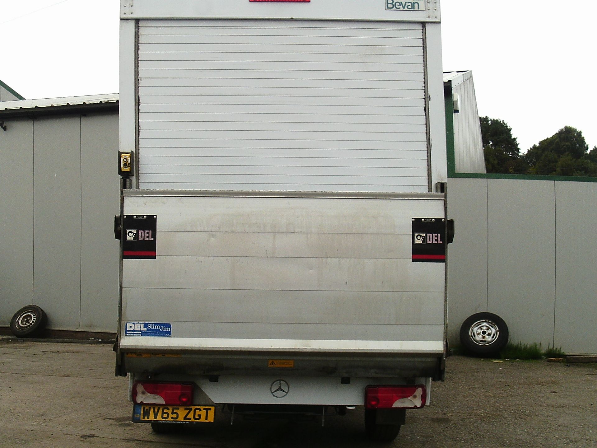 2015/65 REG MERCEDES-BENZ SPRINTER 313 CDI DIESEL LUTON VAN - TAIL LIFT, SHOWING 0 FORMER KEEPERS - Image 6 of 18