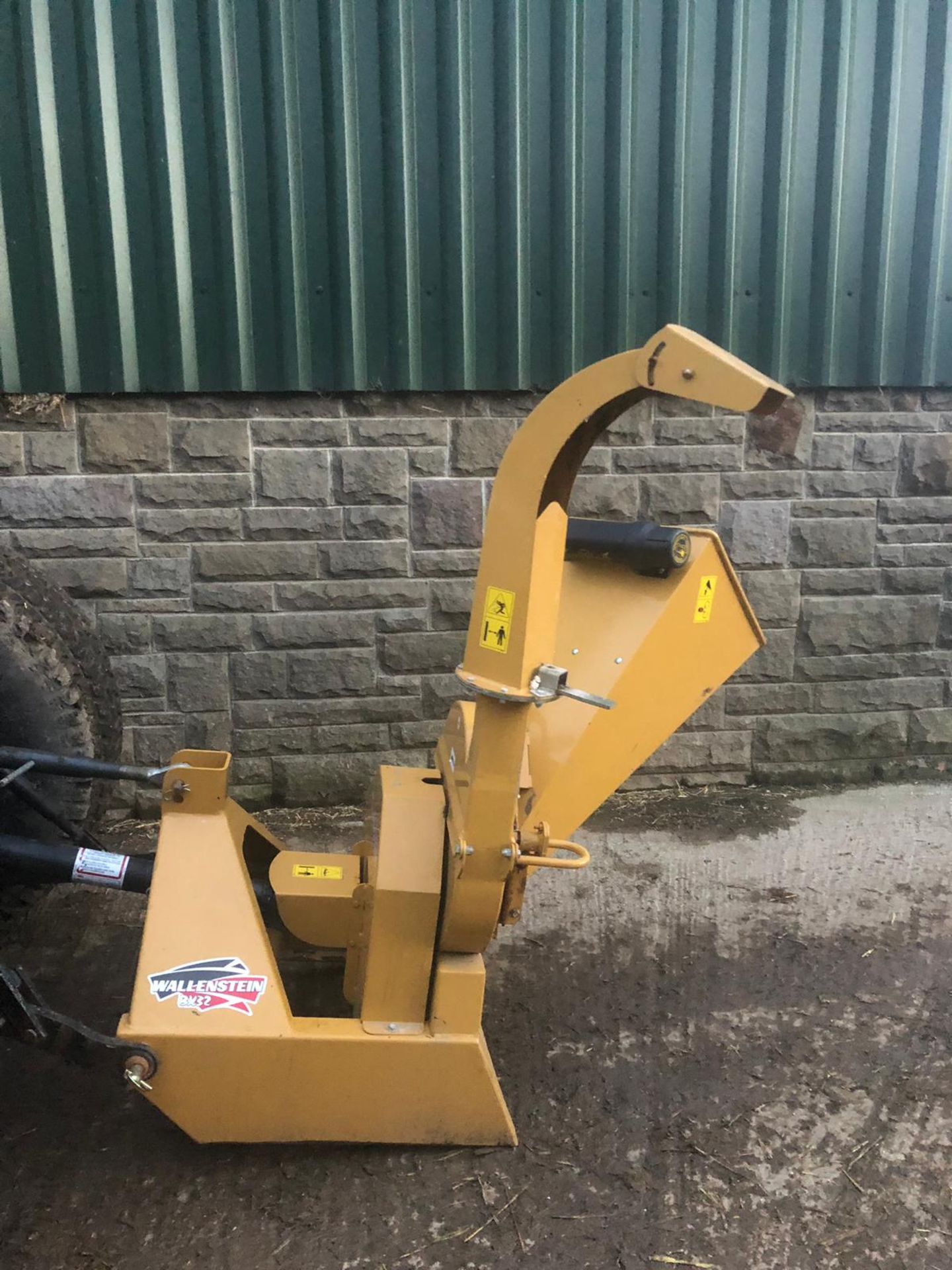 WALLENSTEIN BX32SEU 3 POINT HITCH PTO DRIVEN WOOD CHIPPER FOR COMPACT TRACTOR *PLUS VAT* - Image 3 of 9