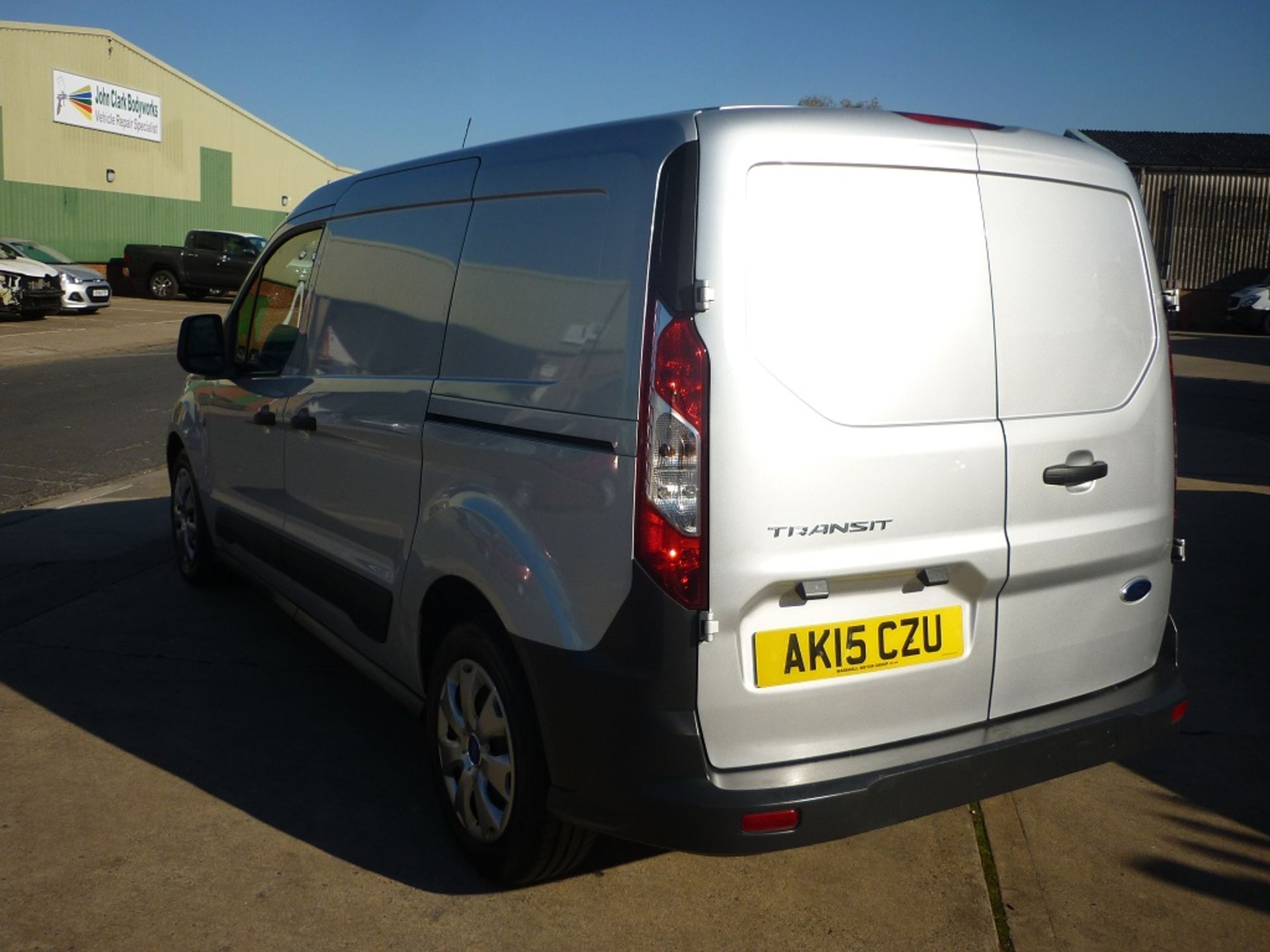 2015/15 REG FORD TRANSIT CONNECT 210 ECO-TECH SILVER DIESEL PANEL VAN, SHOWING 0 FORMER KEEPERS - Image 4 of 7