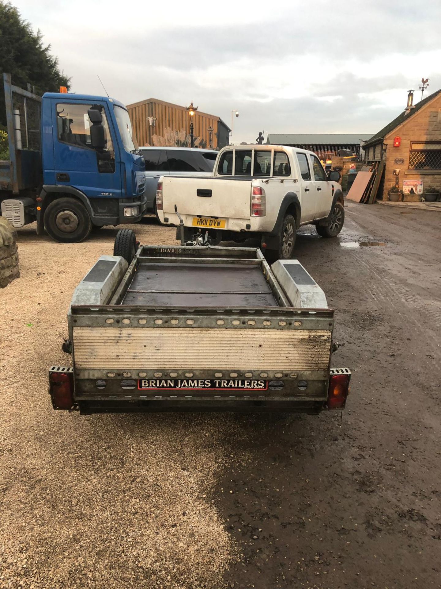 BRIAN JAMES TWIN AXLE TILT BED TRAILER 4X8 TIMBERWOLF TRAILER *NO VAT* - Image 2 of 6