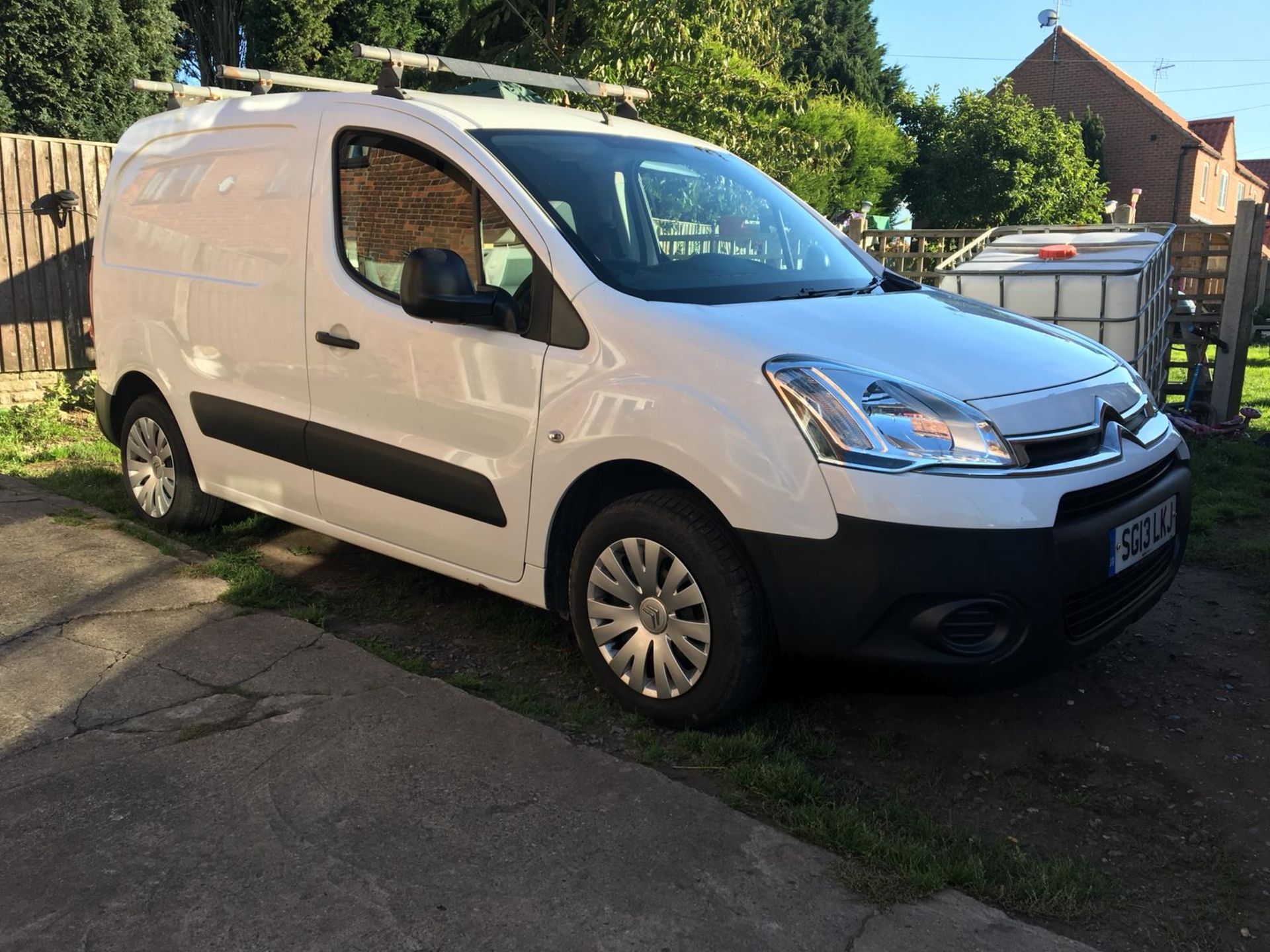 2013/13 REG CITROEN BERLINGO 625 LX HDI WHITE DIESEL PANEL VAN, SHOWING 0 FORMER KEEPERS *NO VAT*