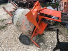 CEMENT MIXER WITH STAND, HONDA G100 2.5 HP PETROL ENGINE *PLUS VAT*