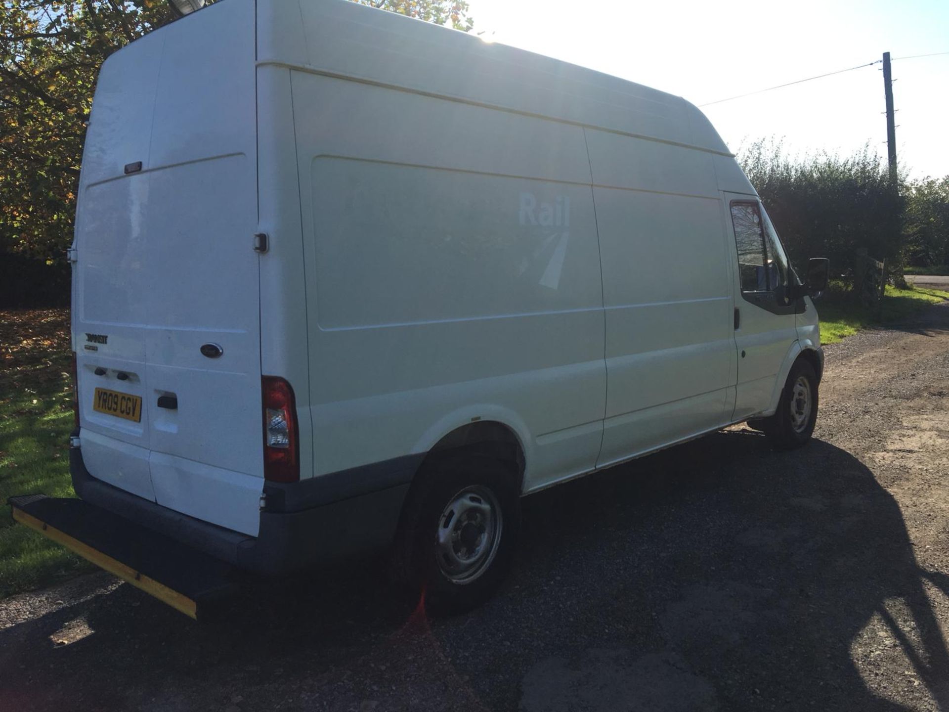 2009/09 REG FORD TRANSIT 100 T350L RWD WHITE DIESEL PANEL VAN, SHOWING 1 FORMER KEEPER *NO VAT* - Image 6 of 14