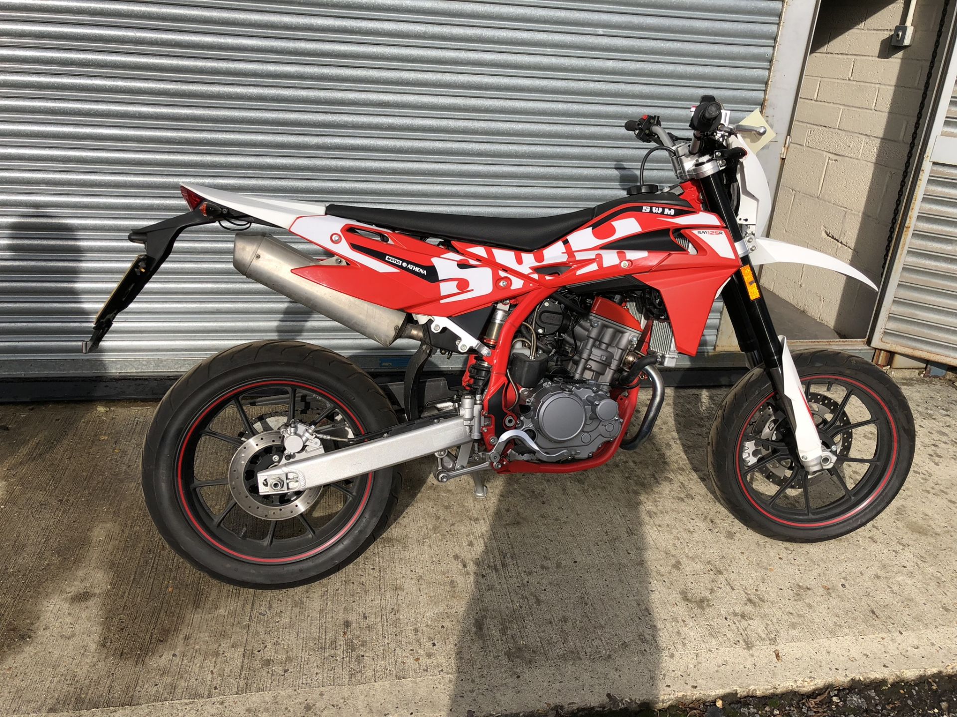 2017/66 REG SWM SUPER MOTO 125R EURO 4 MOTORCYCLE 58.46" WHEELBASE *NO VAT* - Image 2 of 12