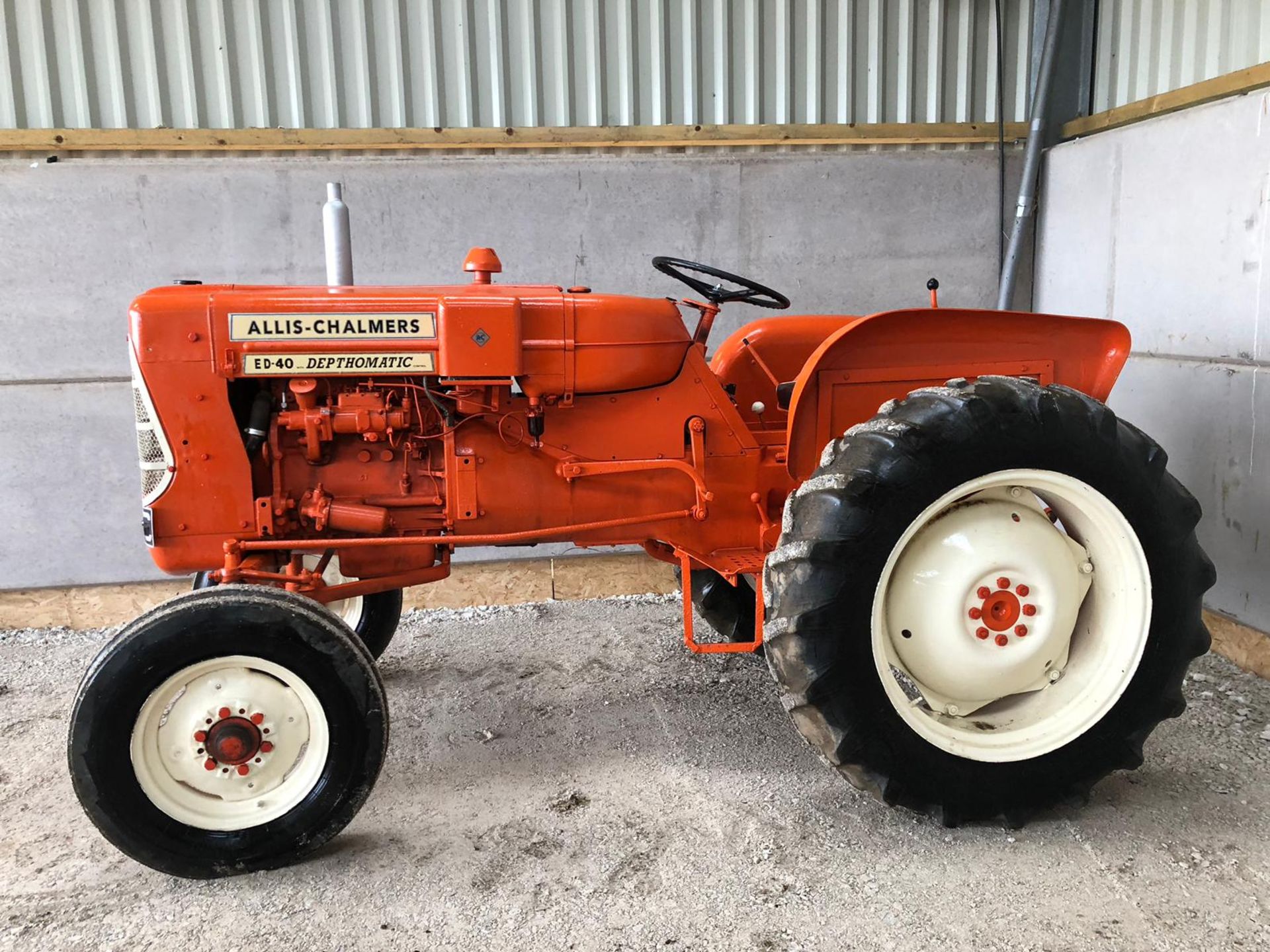 1965 ALLIS CHALMERS ED40 TRACTOR, 4 CYLINDER DIESEL ENGINE *PLUS VAT* - Image 8 of 17