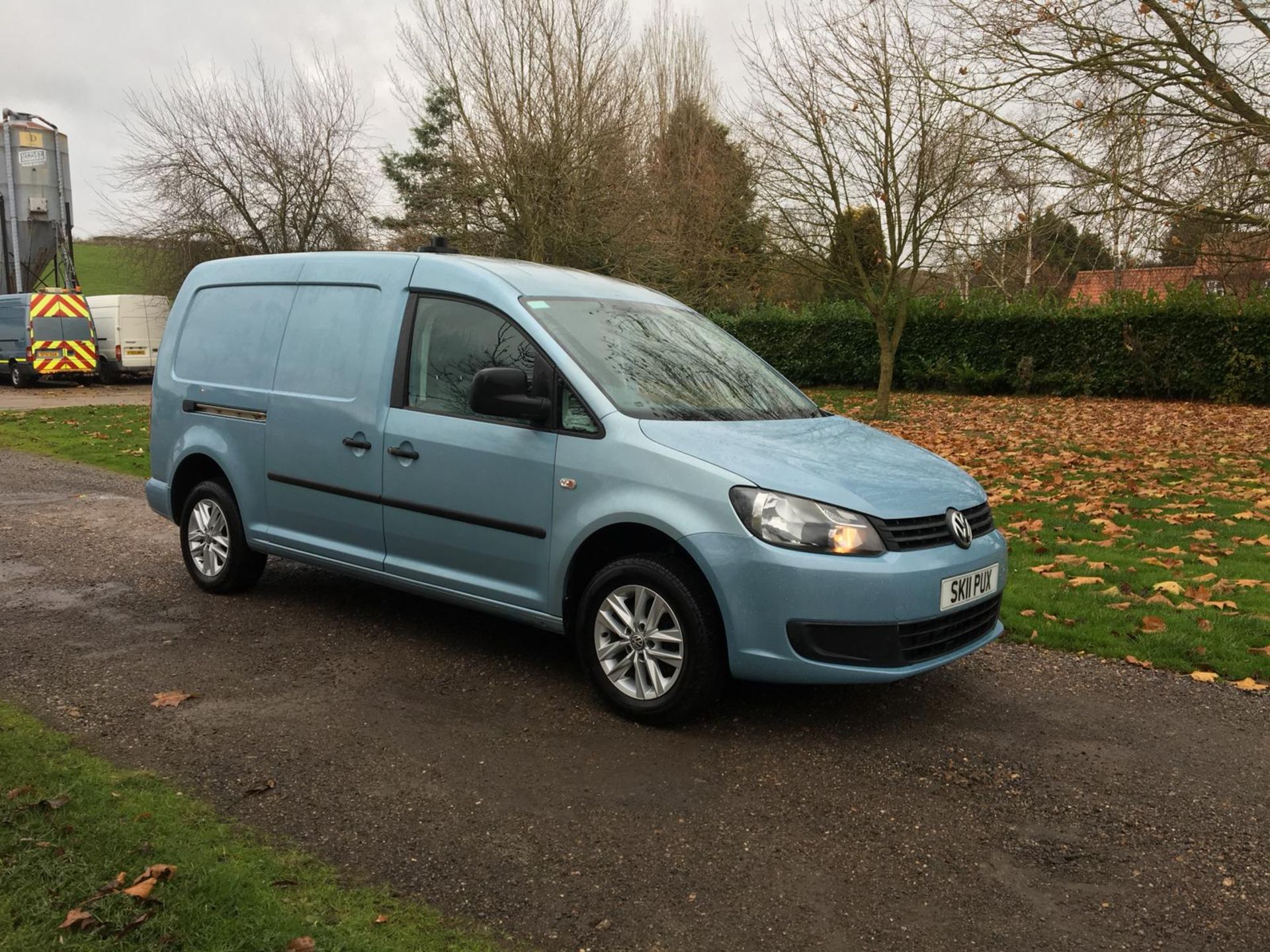 2011/11 REG VOLKSWAGEN CADDY MAXI C20 4X4 4 MOTION TD BLUE DIESEL PANEL VAN, SHOWING 0 FORMER KEEPER