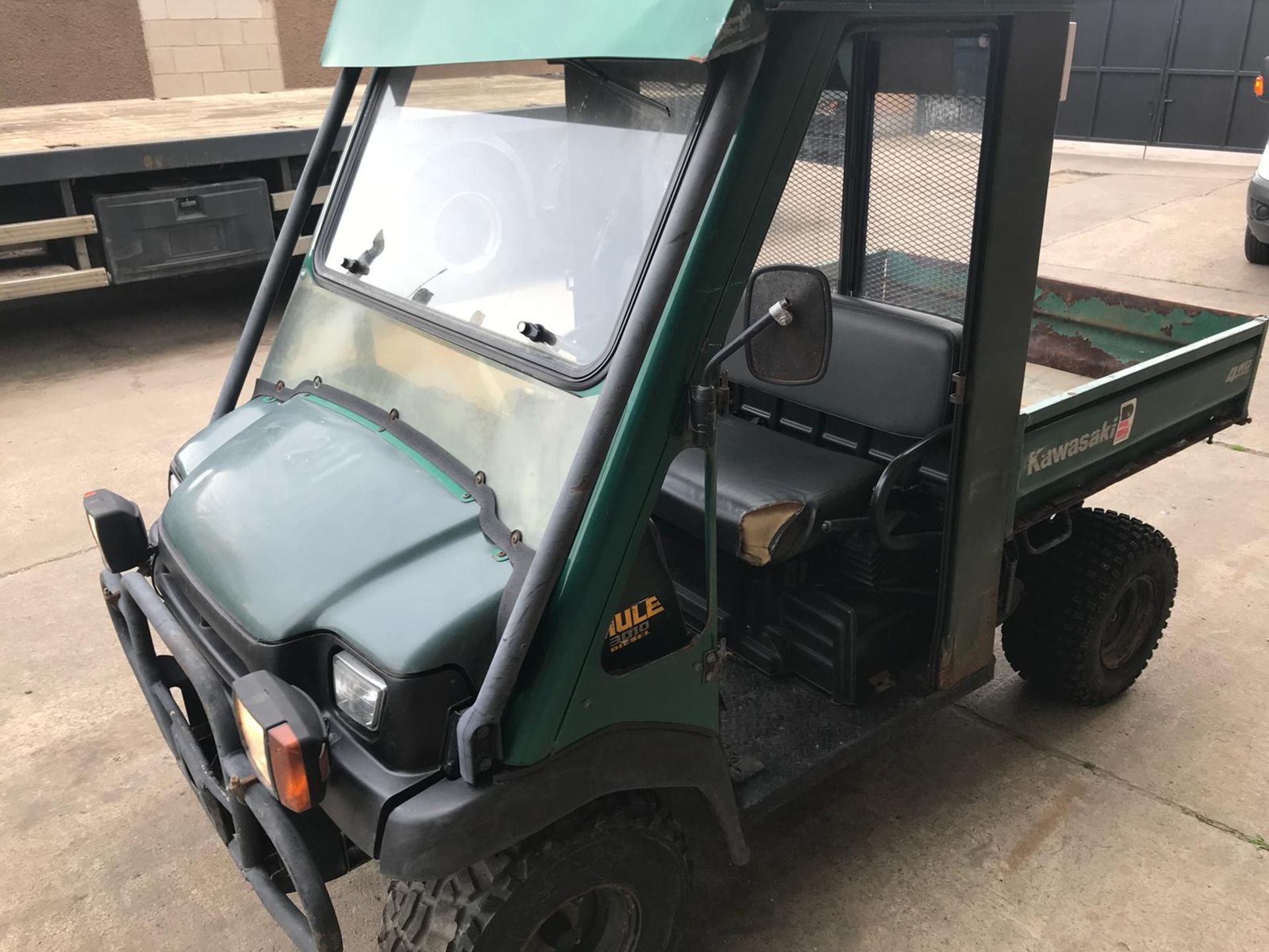 2007 KAWASAKI MULE, MODEL 3010 4X4 4WD AUTO DIESEL, TIPPER BODY *PLUS VAT* - Image 4 of 17