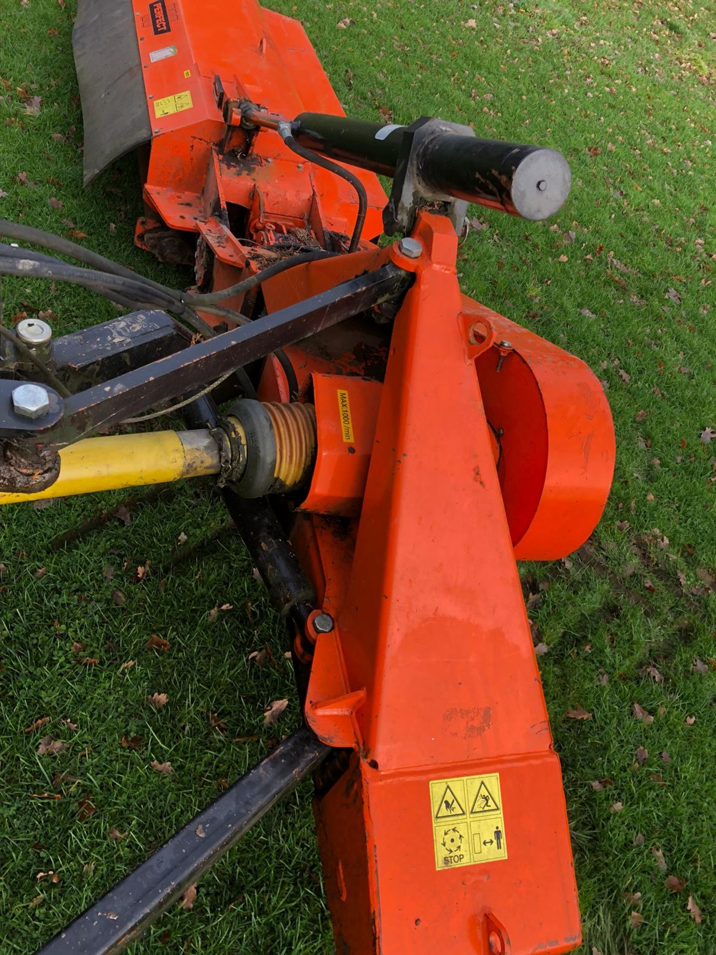 DS - 2012 PERFECT FRONT FLAIL FOR A TRACTOR ORANGE *PLUS VAT*   COLLECTION FROM PILSLEY, S45 NEAR - Image 8 of 12