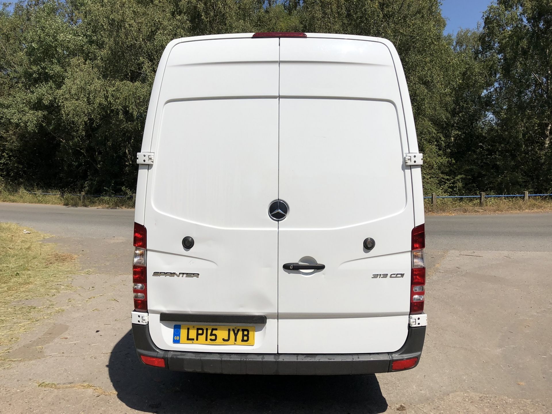 2015/15 REG MERCEDES-BENZ SPRINTER 313 CDI WHITE DIESEL PANEL VAN, SHOWING 1 FORMER KEEPER *NO VAT* - Image 5 of 15