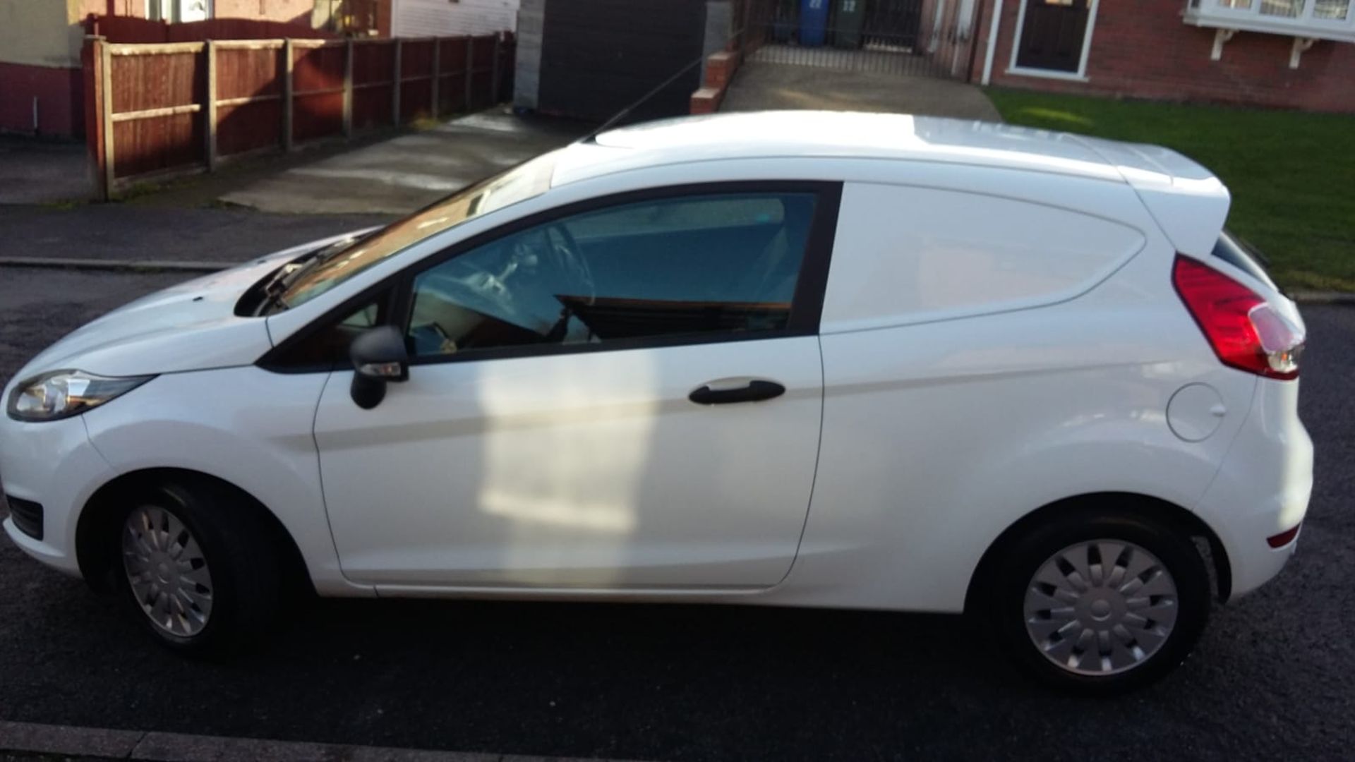 2014/14 REG FORD FIESTA ECONETIC TECH TDCI DIESEL CAR DERIVED VAN, SHOWING 0 FORMER KEEPERS *NO VAT* - Image 3 of 12