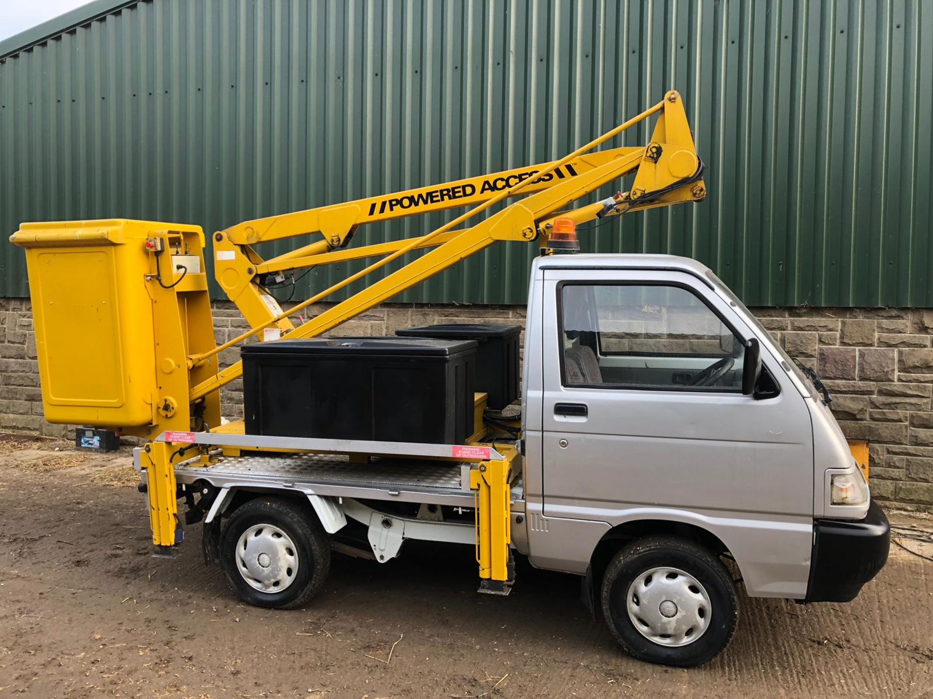 2005/55 REG PIAGGIO PORTER DIESEL WHITE CHERRY PICKER, SHOWING 1 FORMER KEEPER *PLUS VAT*